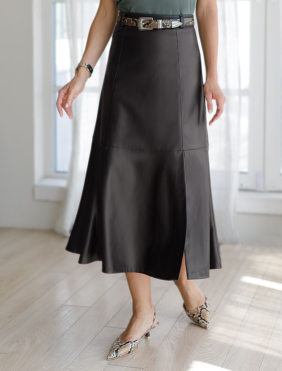 картинка Юбка женская черный магазин Одежда+ являющийся официальным дистрибьютором в России 