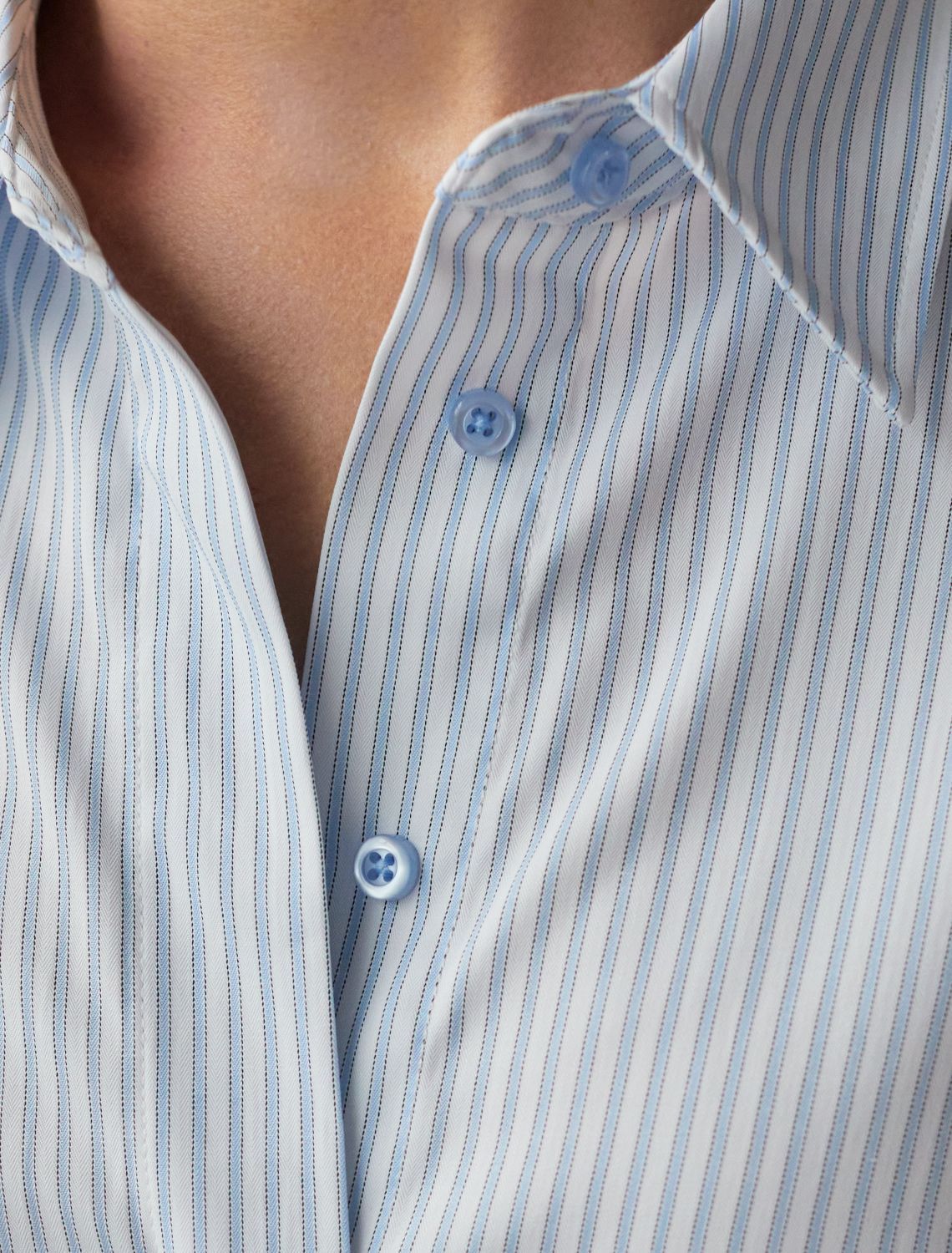 картинка Блузка женская белый-голубой от магазина Одежда+