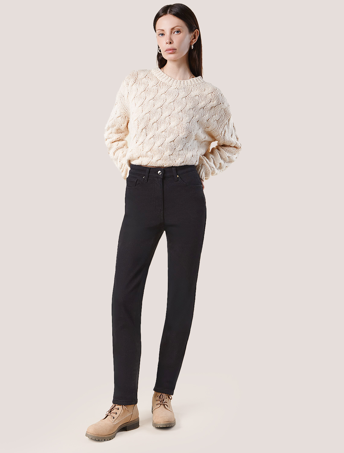 картинка Джинсы женские черный от магазина Одежда+