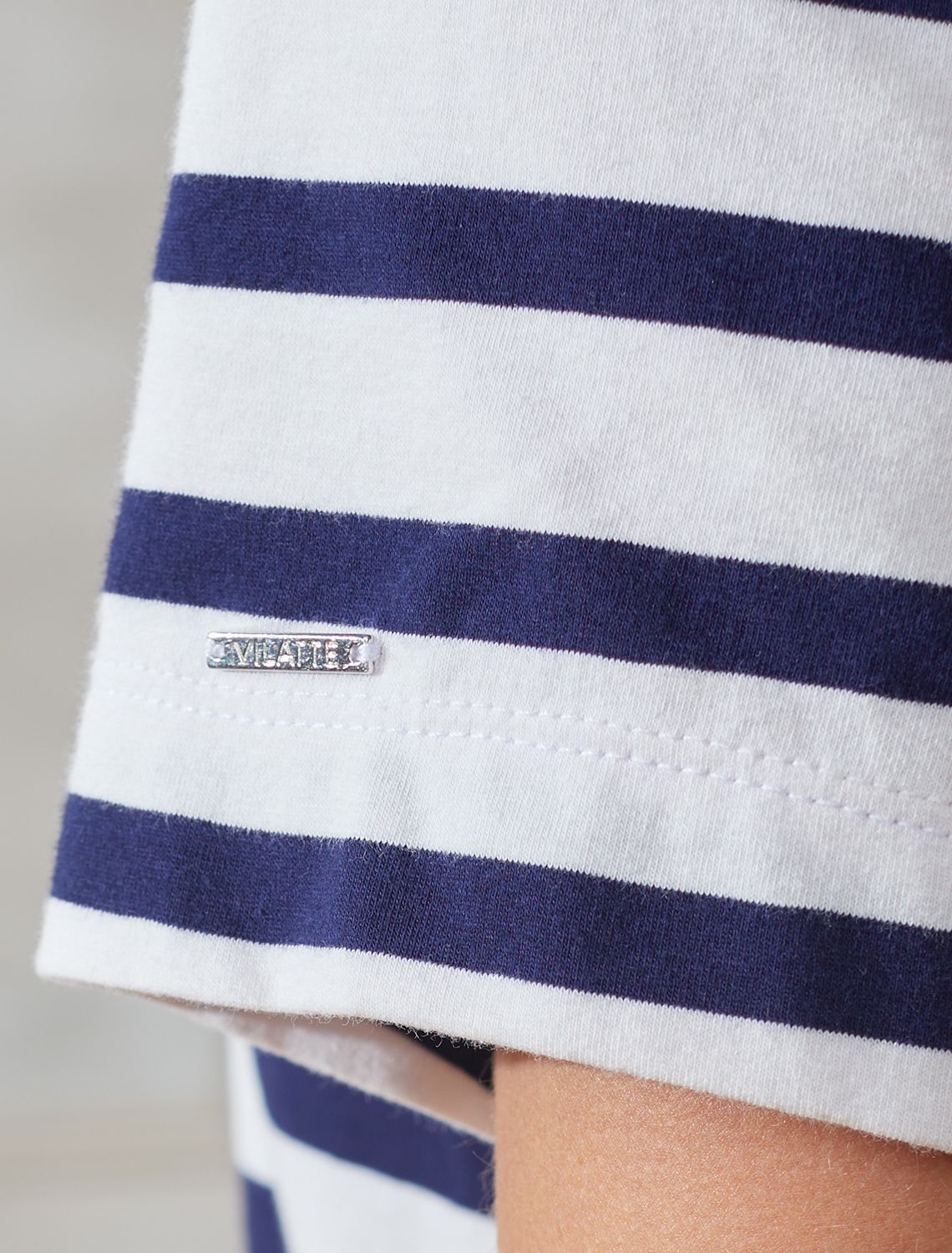 картинка Футболка женская белый-т.синий полоса магазин Одежда+ являющийся официальным дистрибьютором в России 