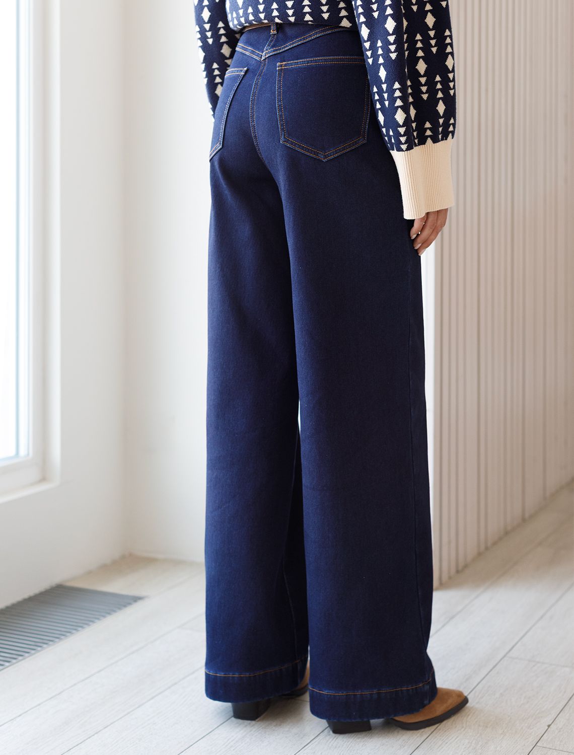 картинка Джинсы женские темно-синий магазин Одежда+ являющийся официальным дистрибьютором в России 