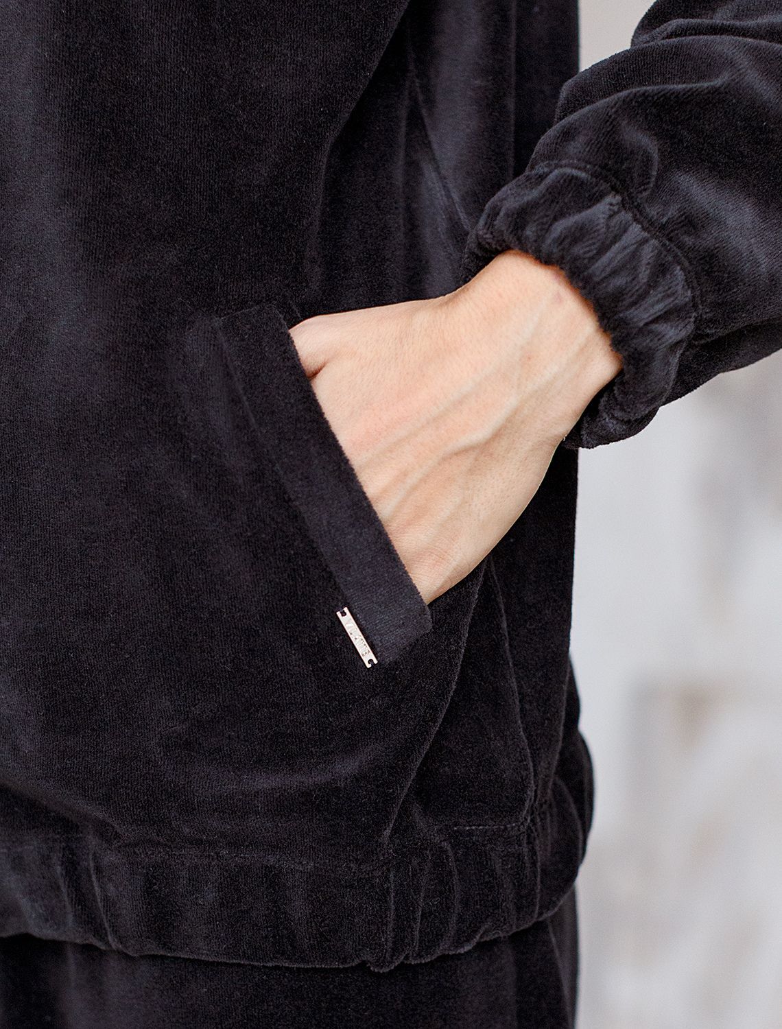 картинка Джемпер женский черный от магазина Одежда+