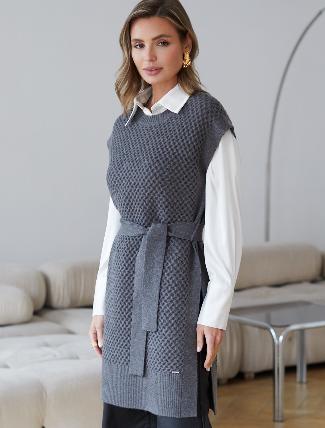 картинка Жилет женский темно-серый меланж магазин Одежда+ являющийся официальным дистрибьютором в России 