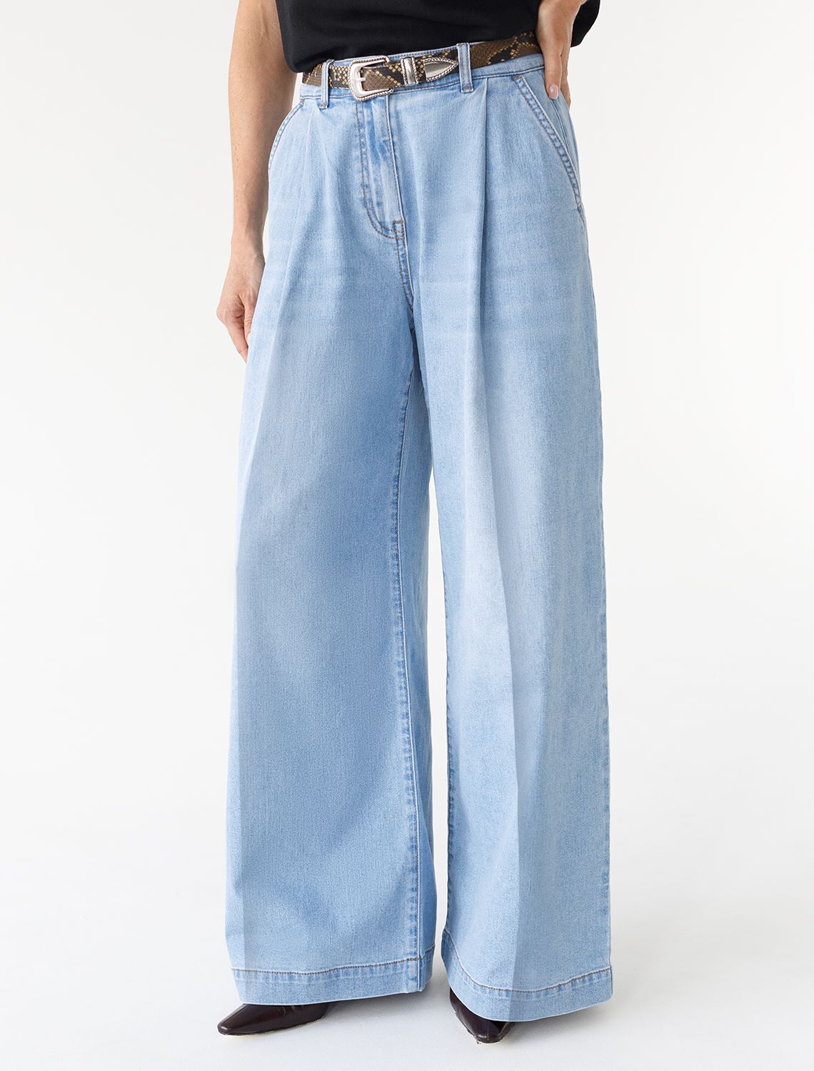 картинка Джинсы женские голубой магазин Одежда+ являющийся официальным дистрибьютором в России 