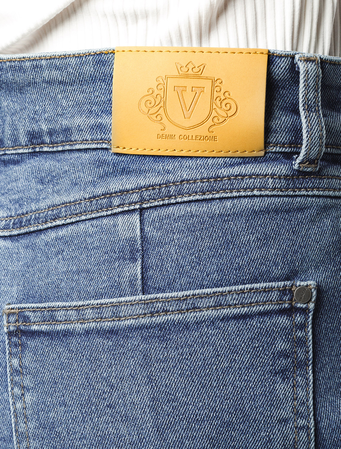 картинка Джинсы женские синий от магазина Одежда+