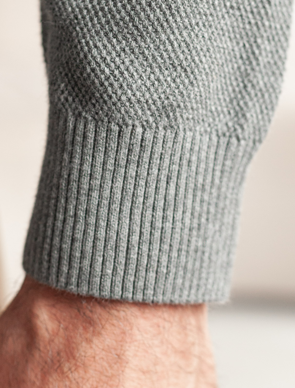 картинка Джемпер мужской серый меланж от магазина Одежда+