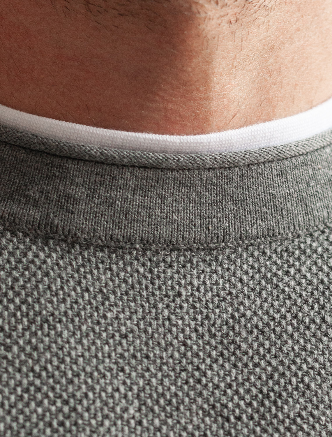 картинка Джемпер мужской серый меланж от магазина Одежда+