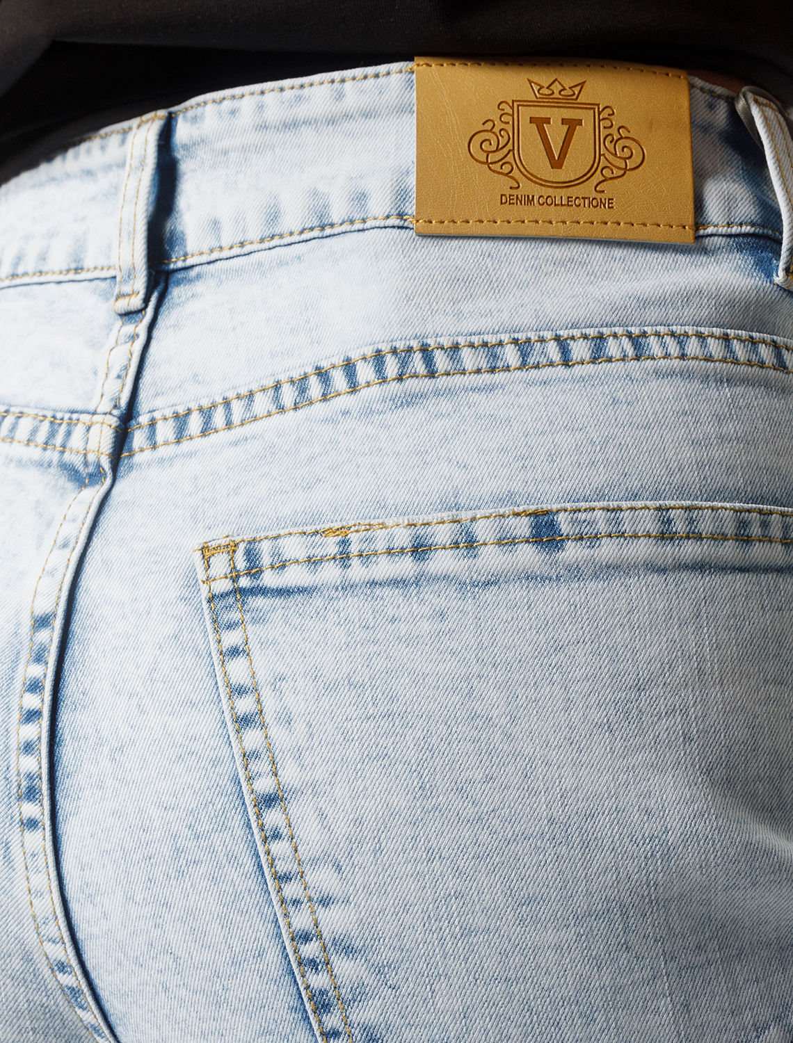 картинка Джинсы женские светло-голубой от магазина Одежда+