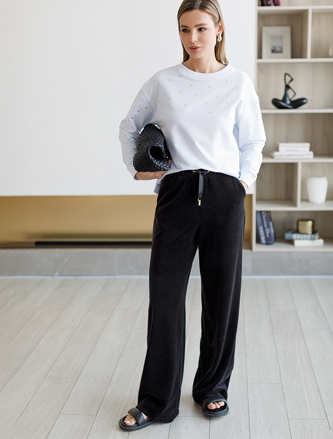 картинка Джемпер женский белый_стразы от магазина Одежда+