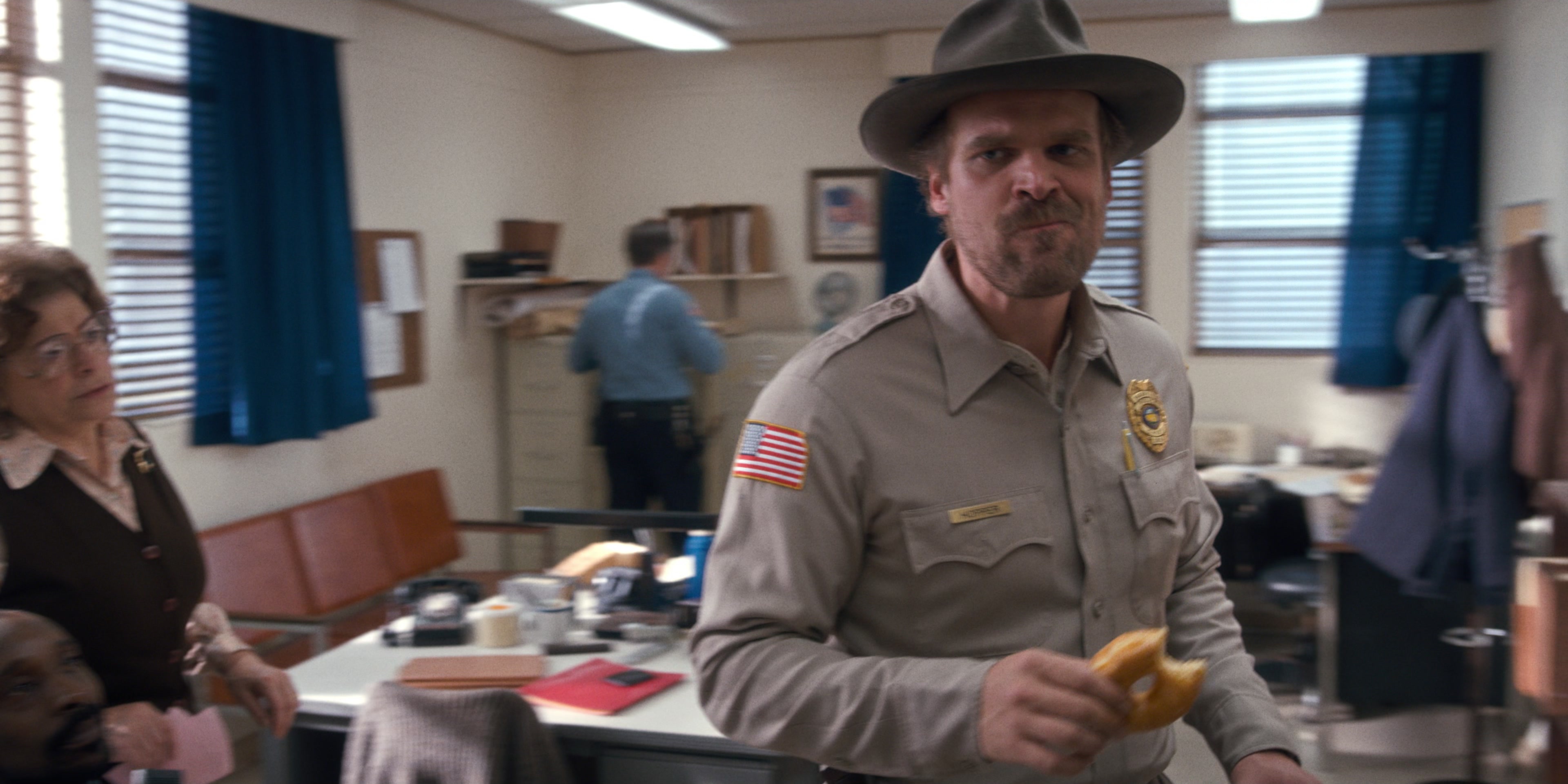 Stranger Things (2016), wide, 2.00:1 — film still