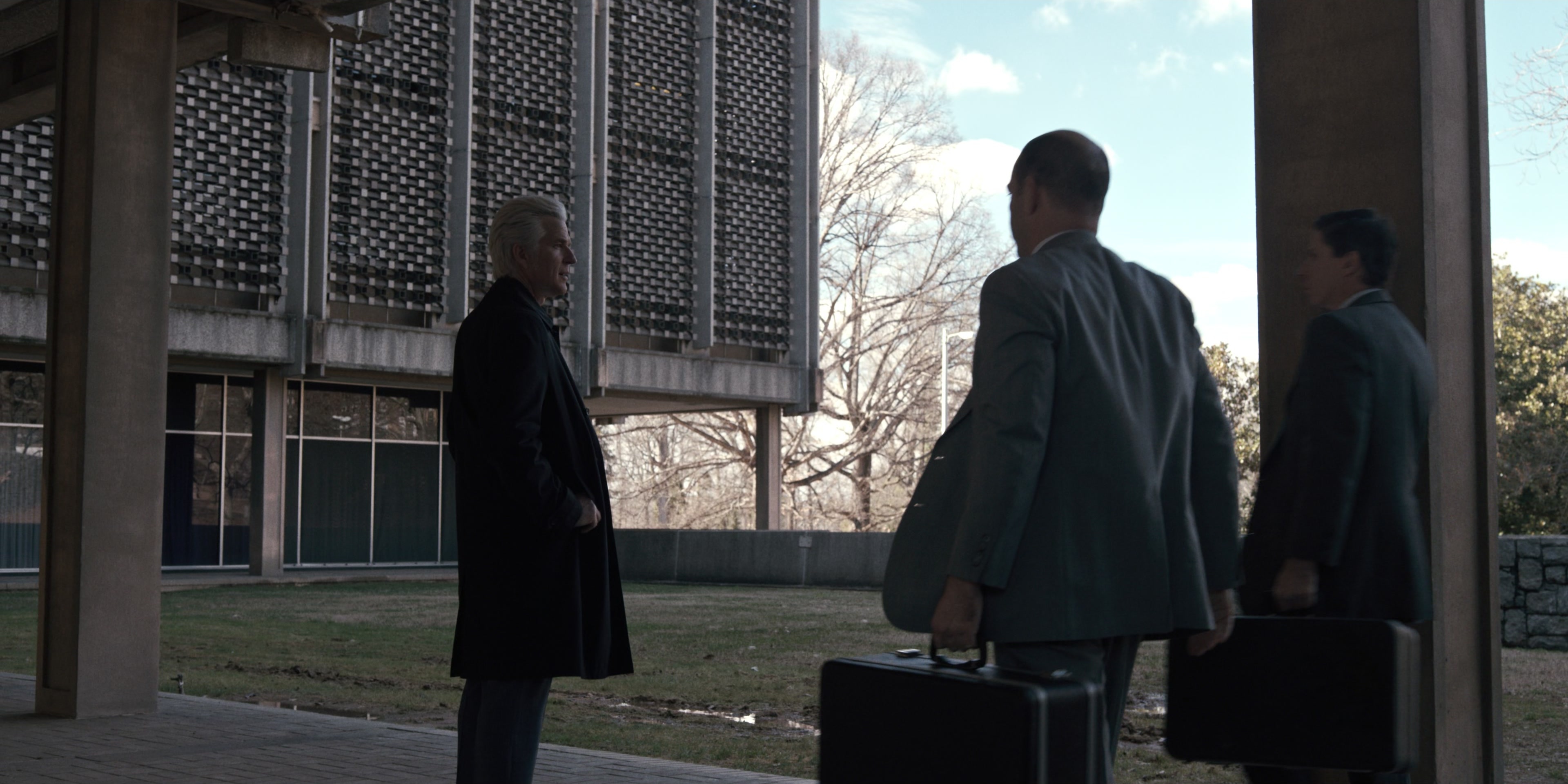 Stranger Things (2016), wide, 2.00:1 — film still