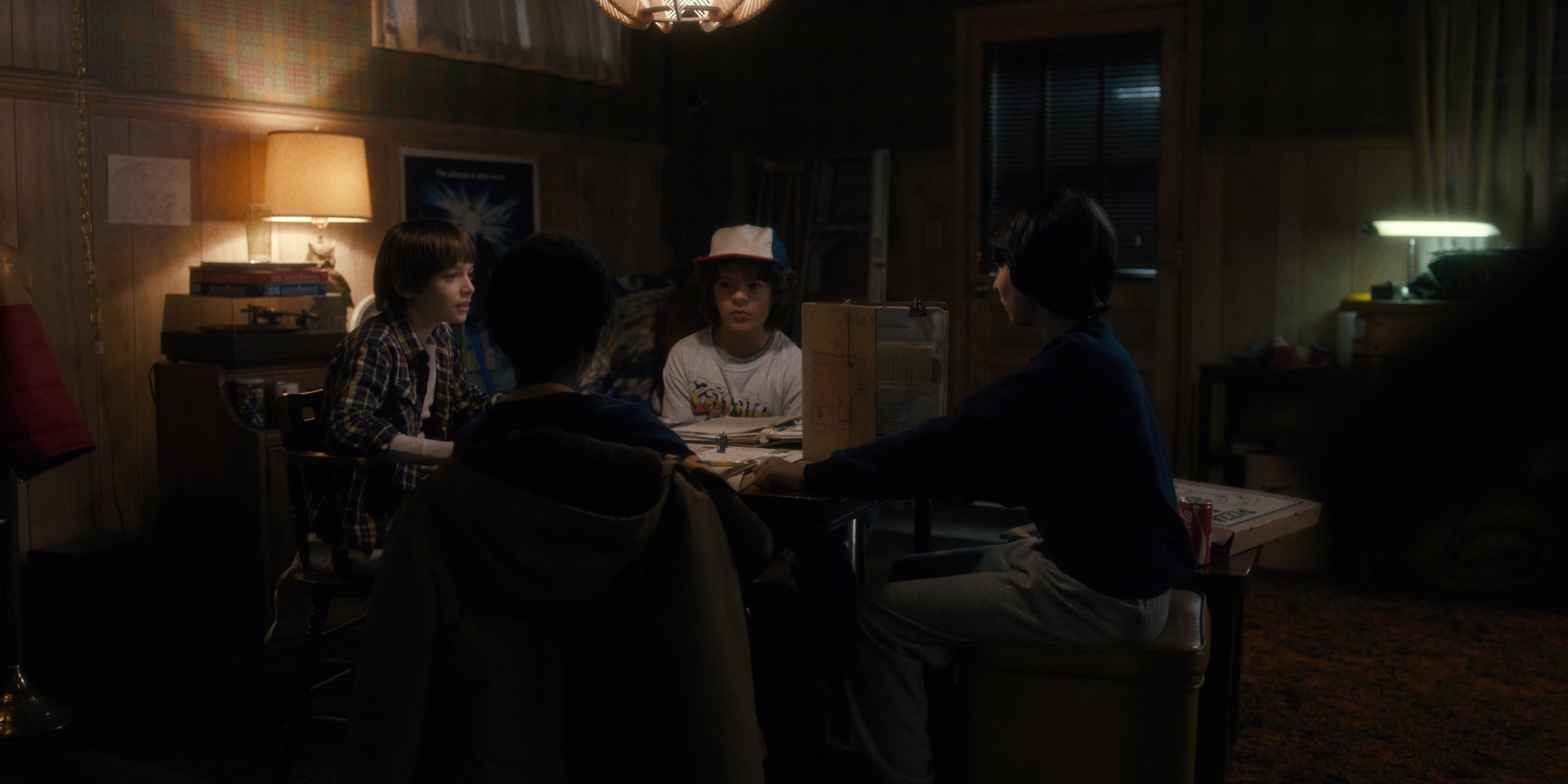 Stranger Things (2016), wide, 2.00:1 — film still