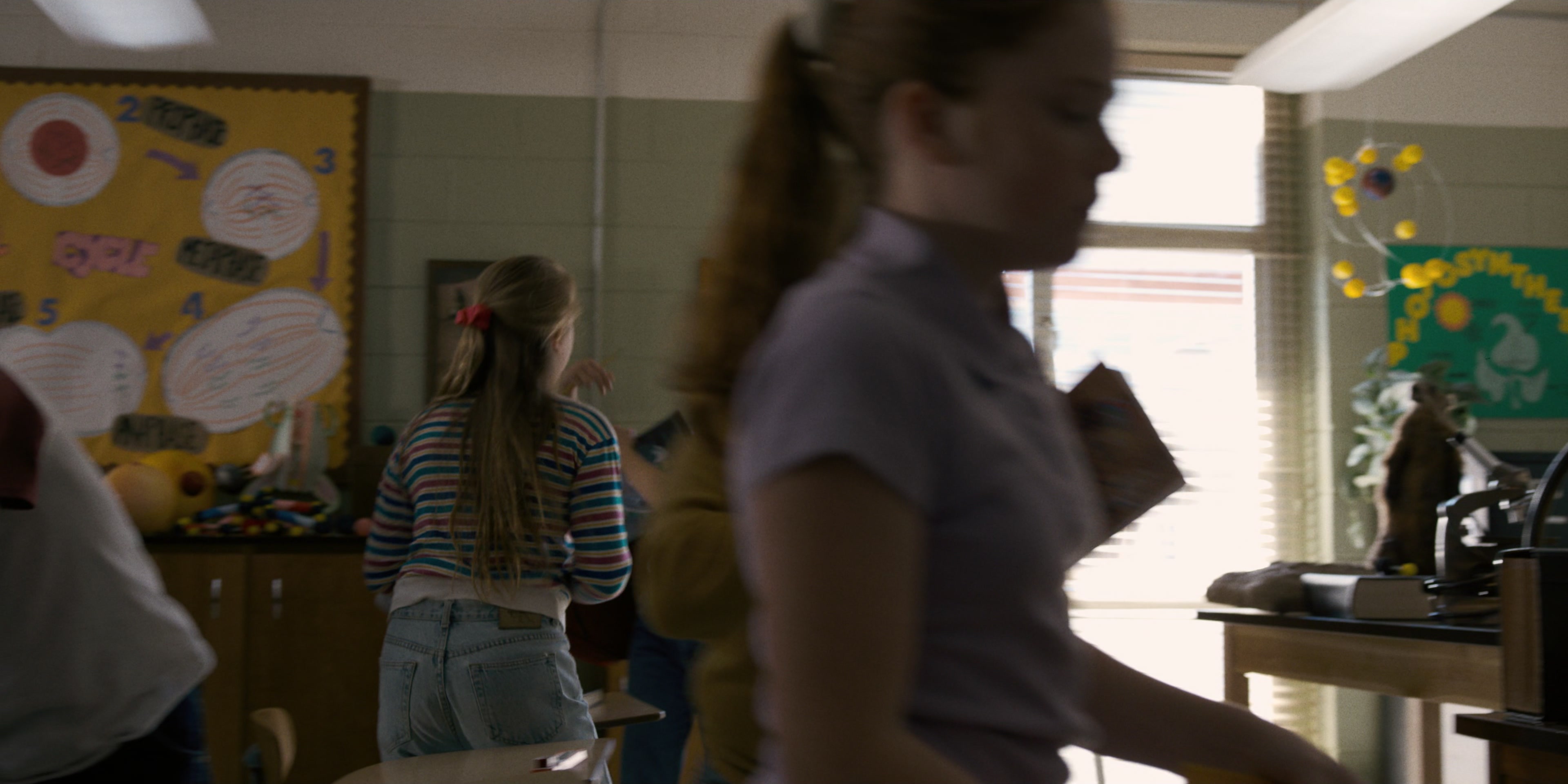 Stranger Things (2016), wide, 2.00:1 — film still