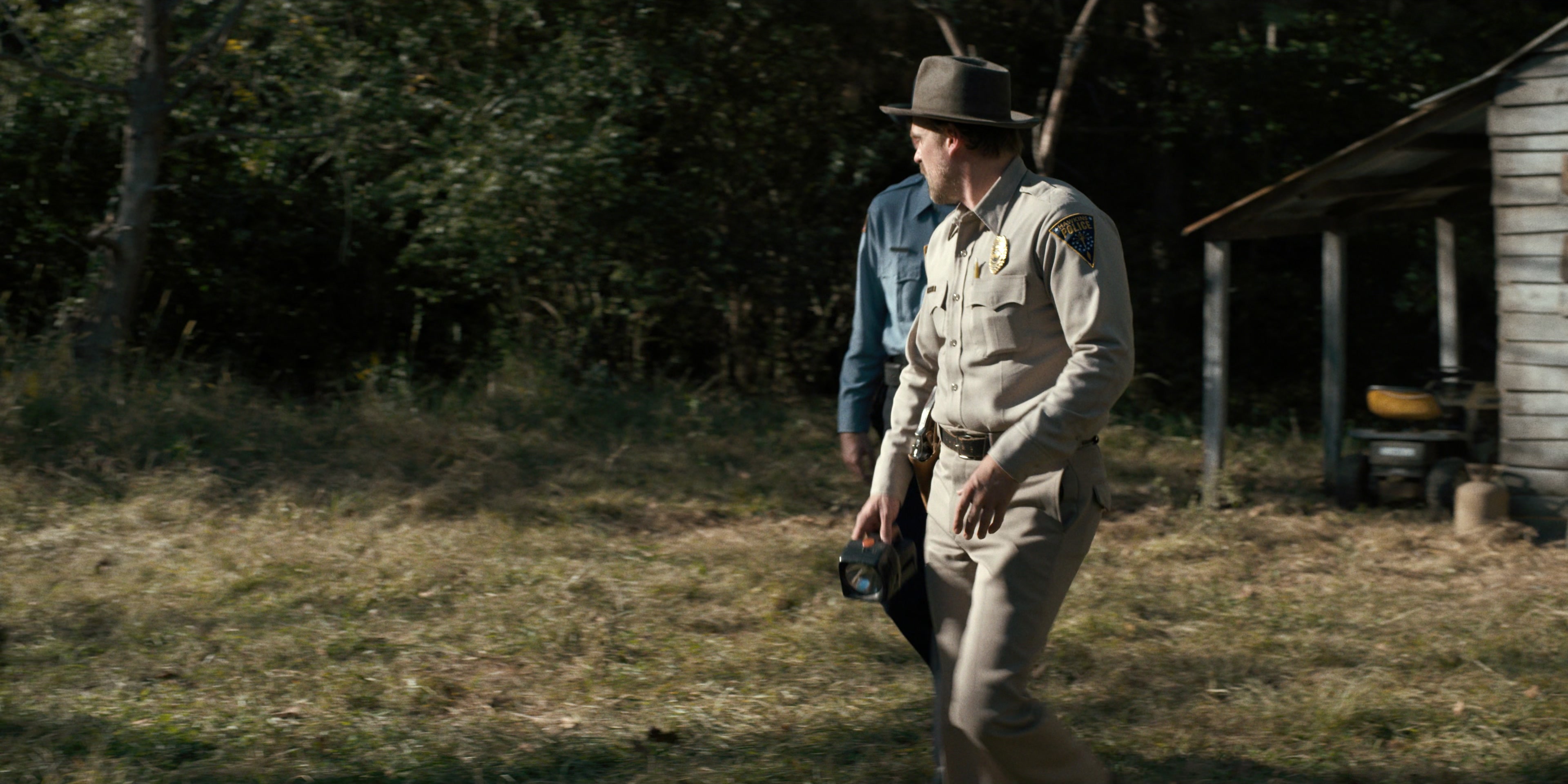Stranger Things (2016), wide, 2.00:1 — film still