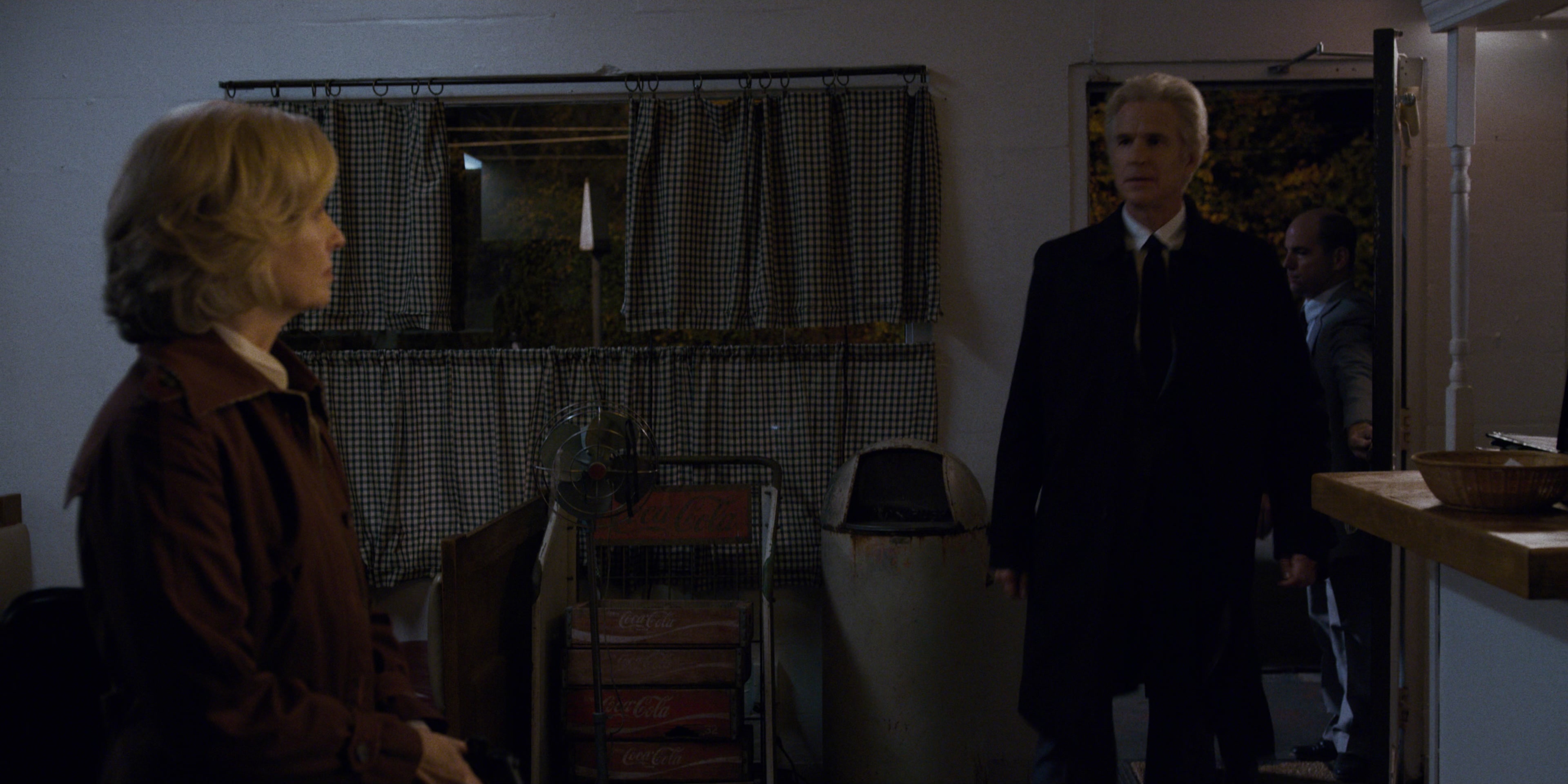 Stranger Things (2016), wide, 2.00:1 — film still