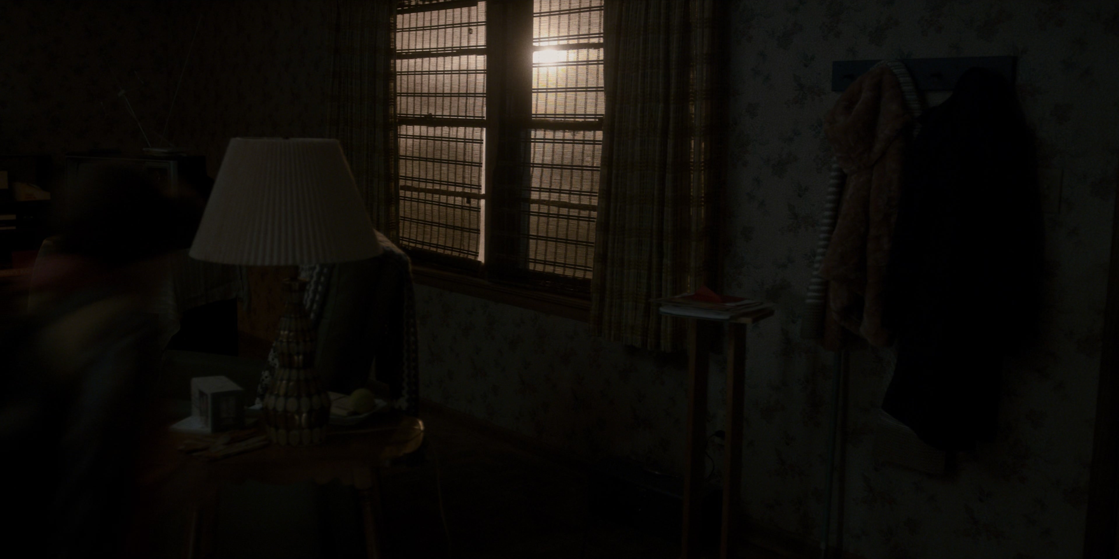 Stranger Things (2016), wide, 2.00:1 — film still