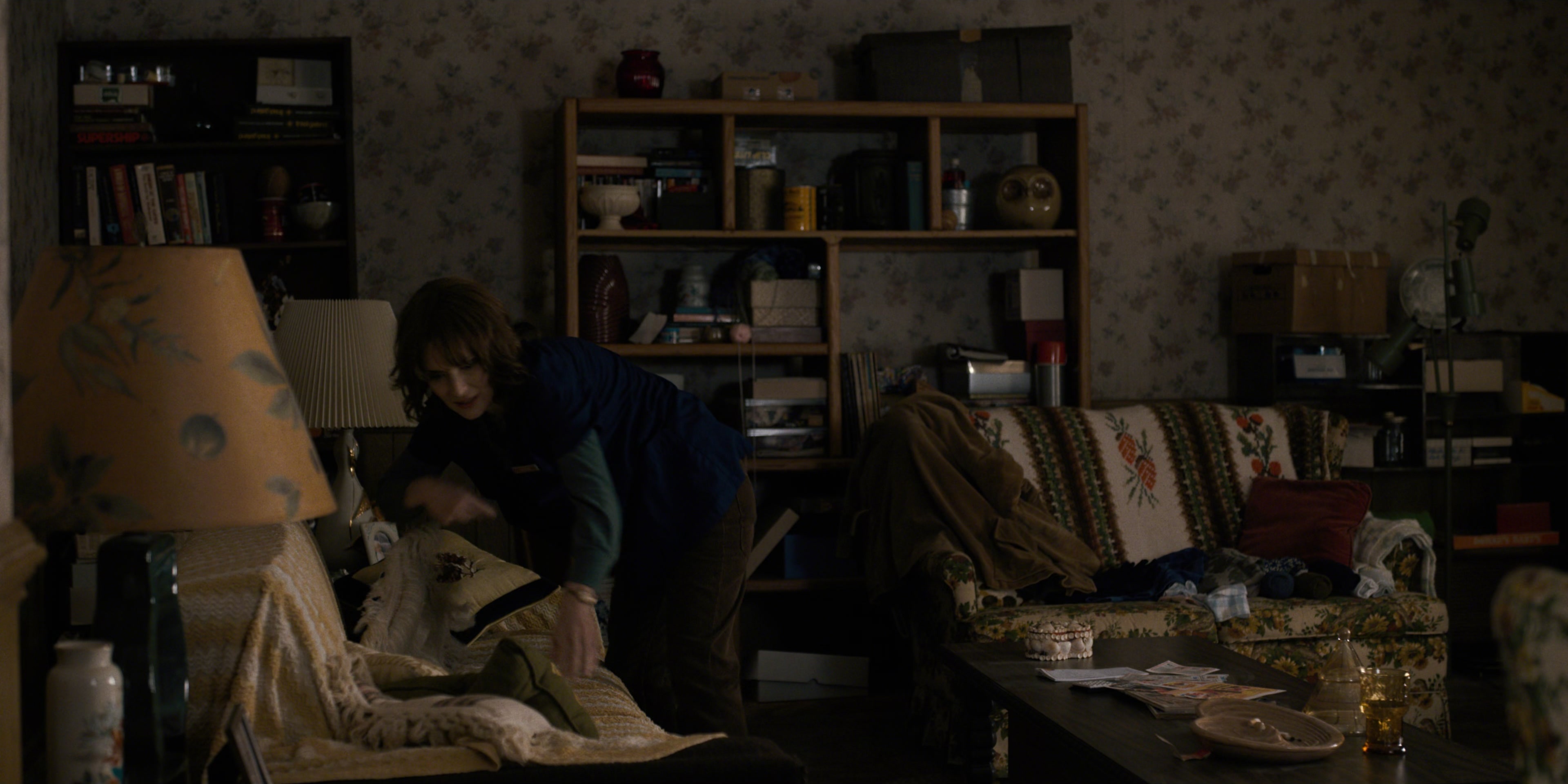 Stranger Things (2016), wide, 2.00:1 — film still