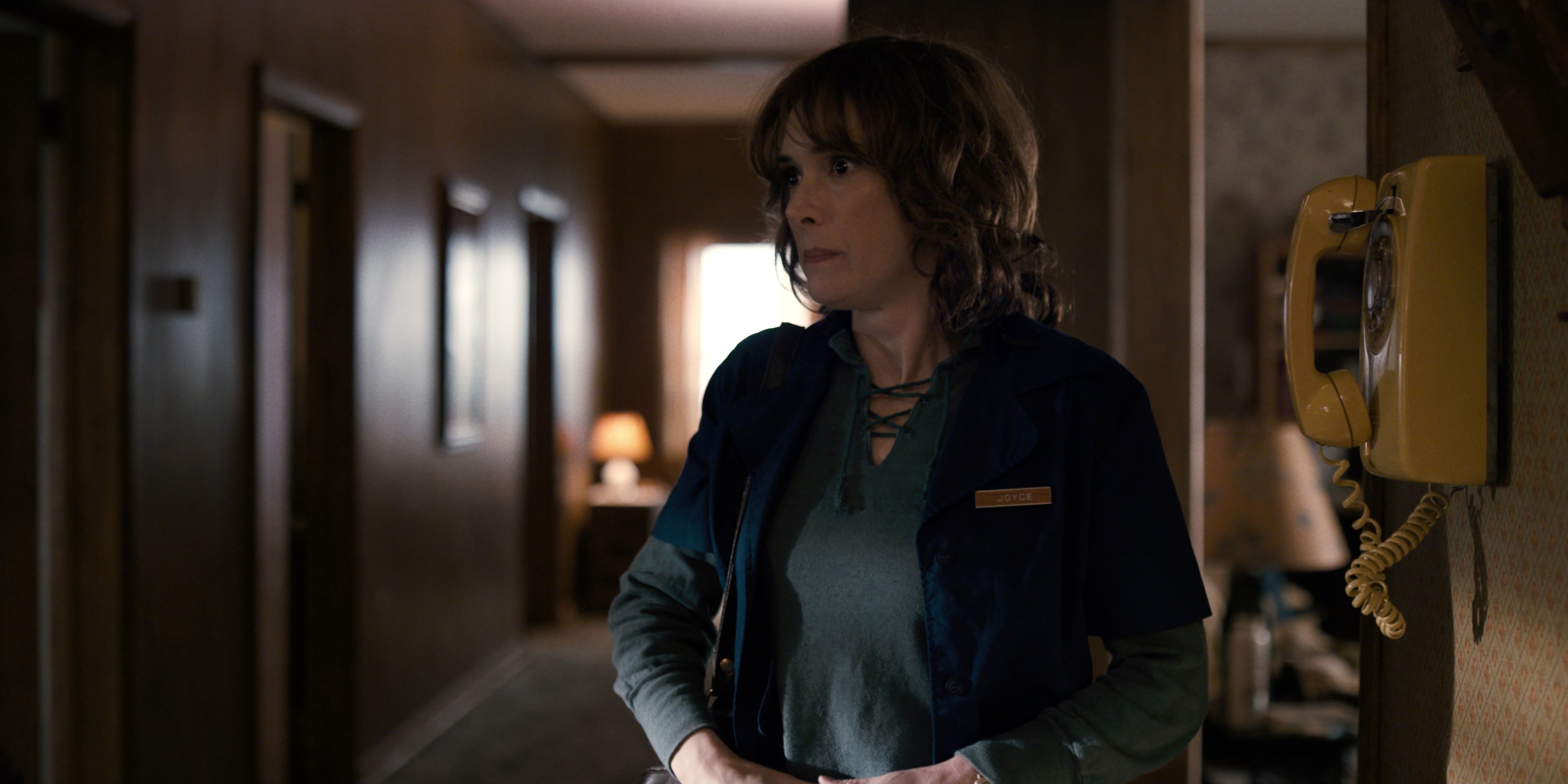 Stranger Things (2016), wide, 2.00:1 — film still