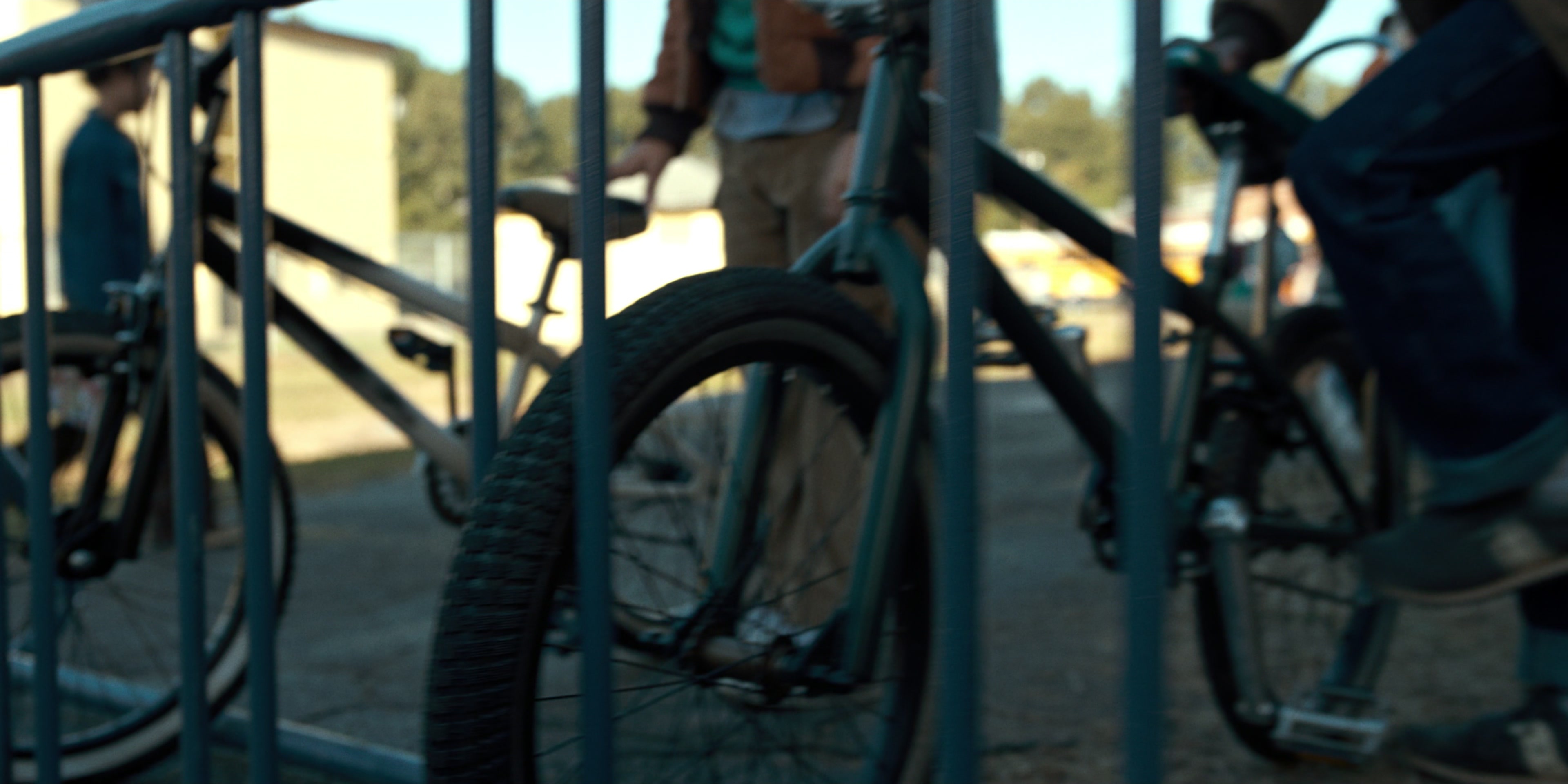 Stranger Things (2016), medium, 2.00:1 — film still