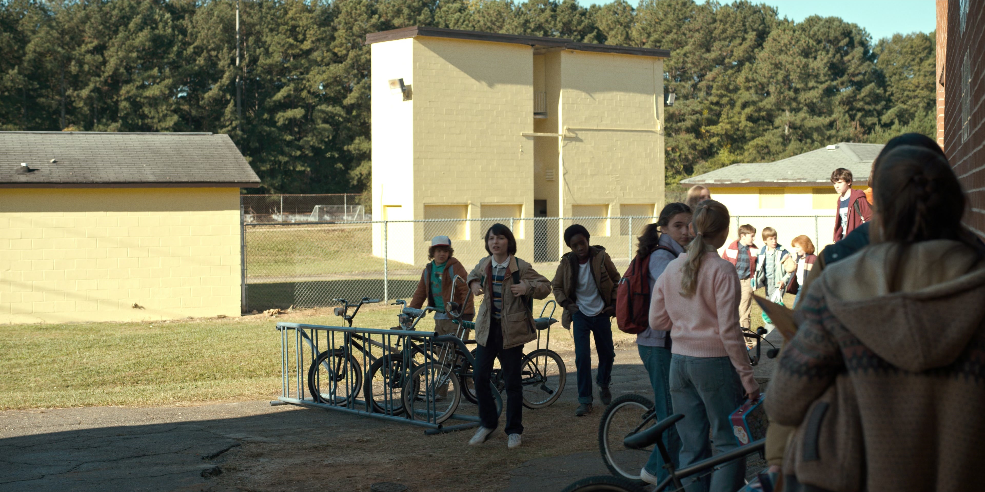 Stranger Things (2016), wide, 2.00:1 — film still