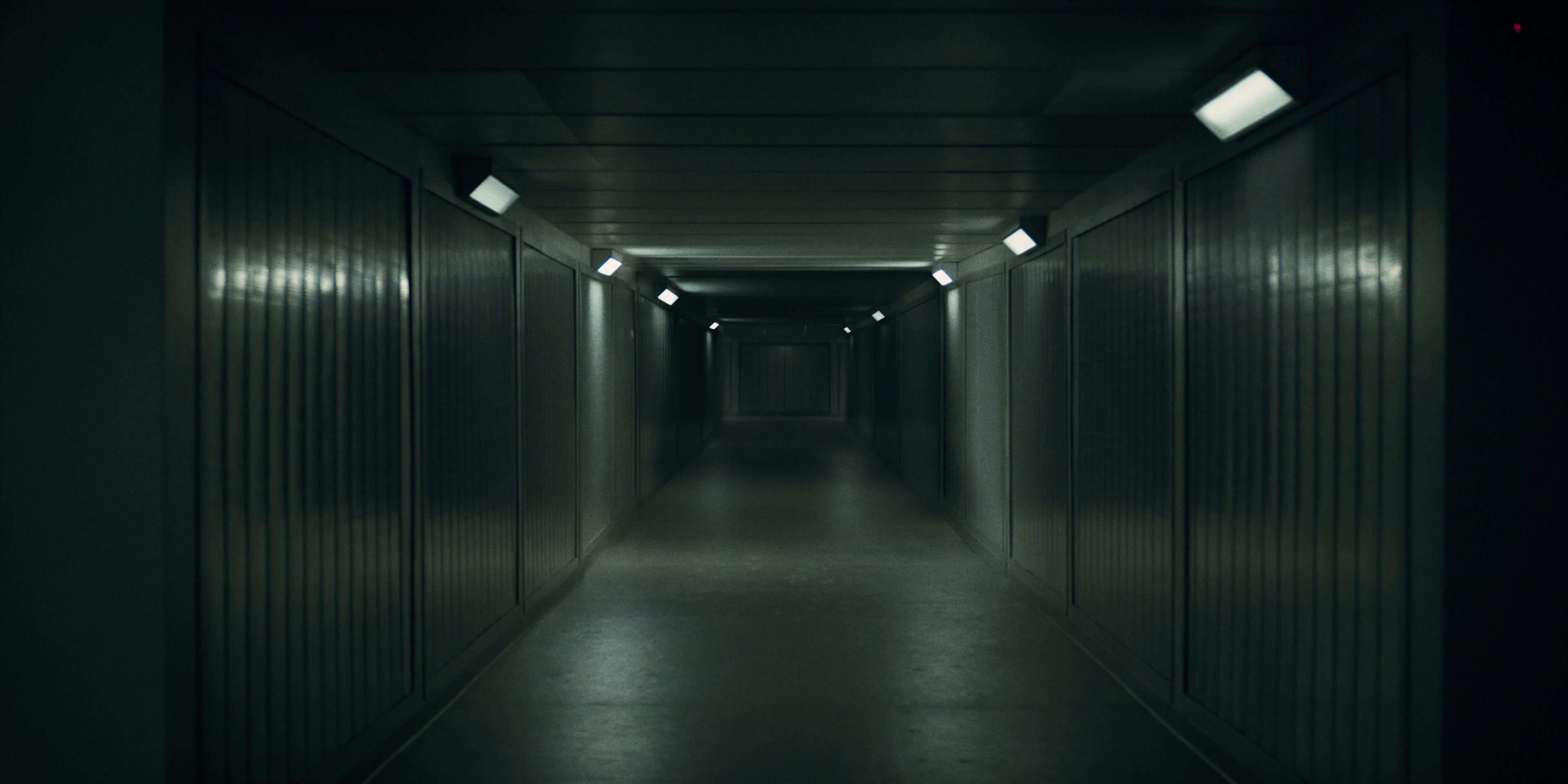 Stranger Things (2016), wide, 2.00:1 — film still