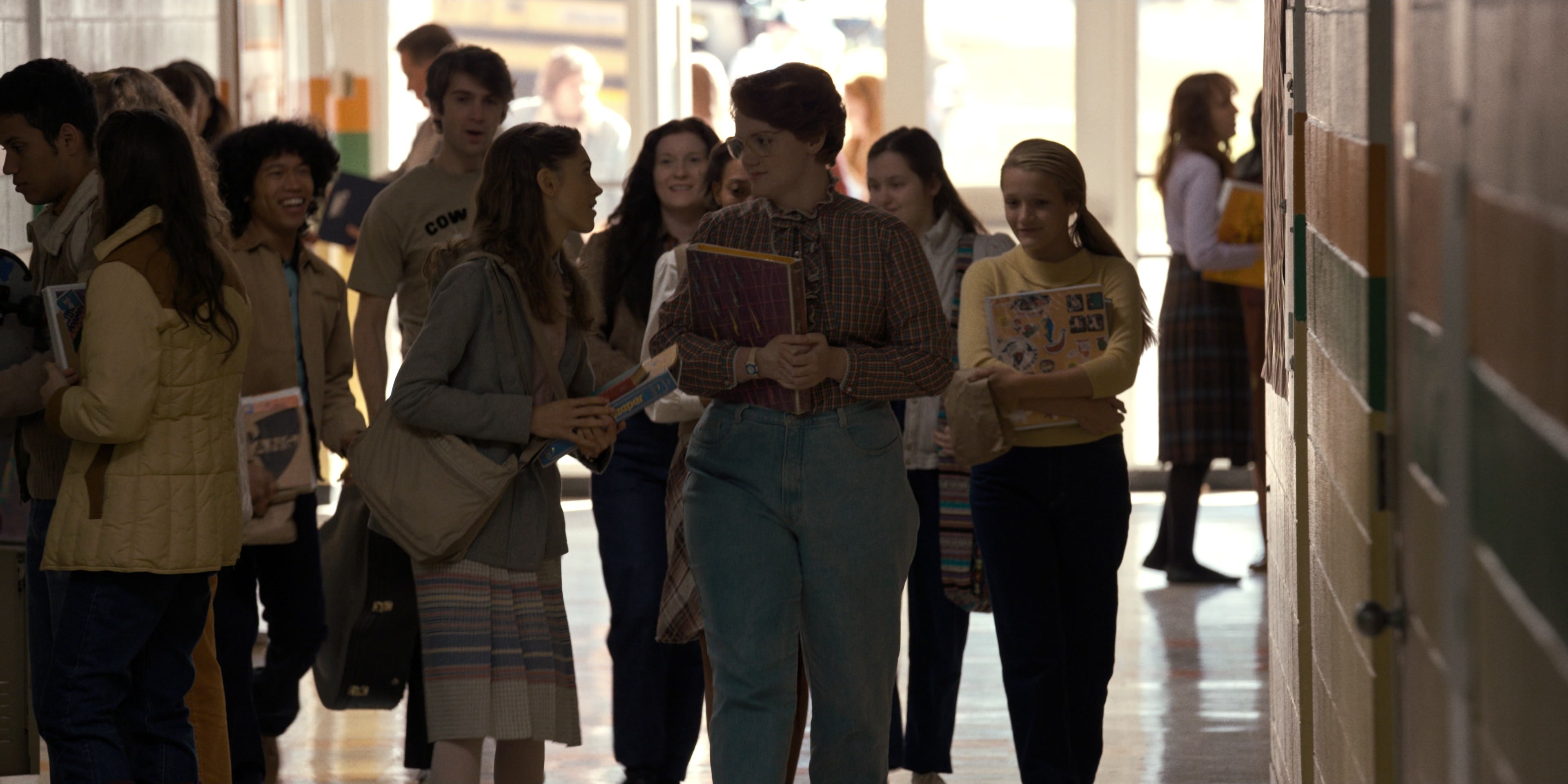 Stranger Things (2016), wide, 2.00:1 — film still
