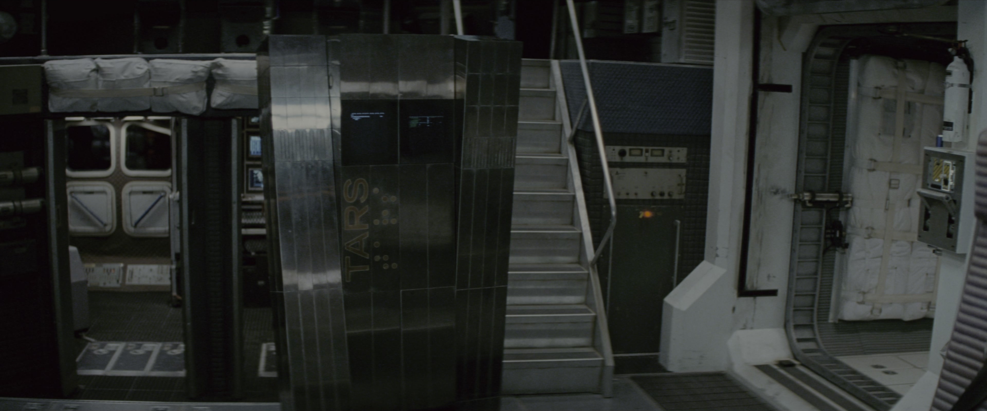 Interstellar (2014), medium, 2.40:1 — film still