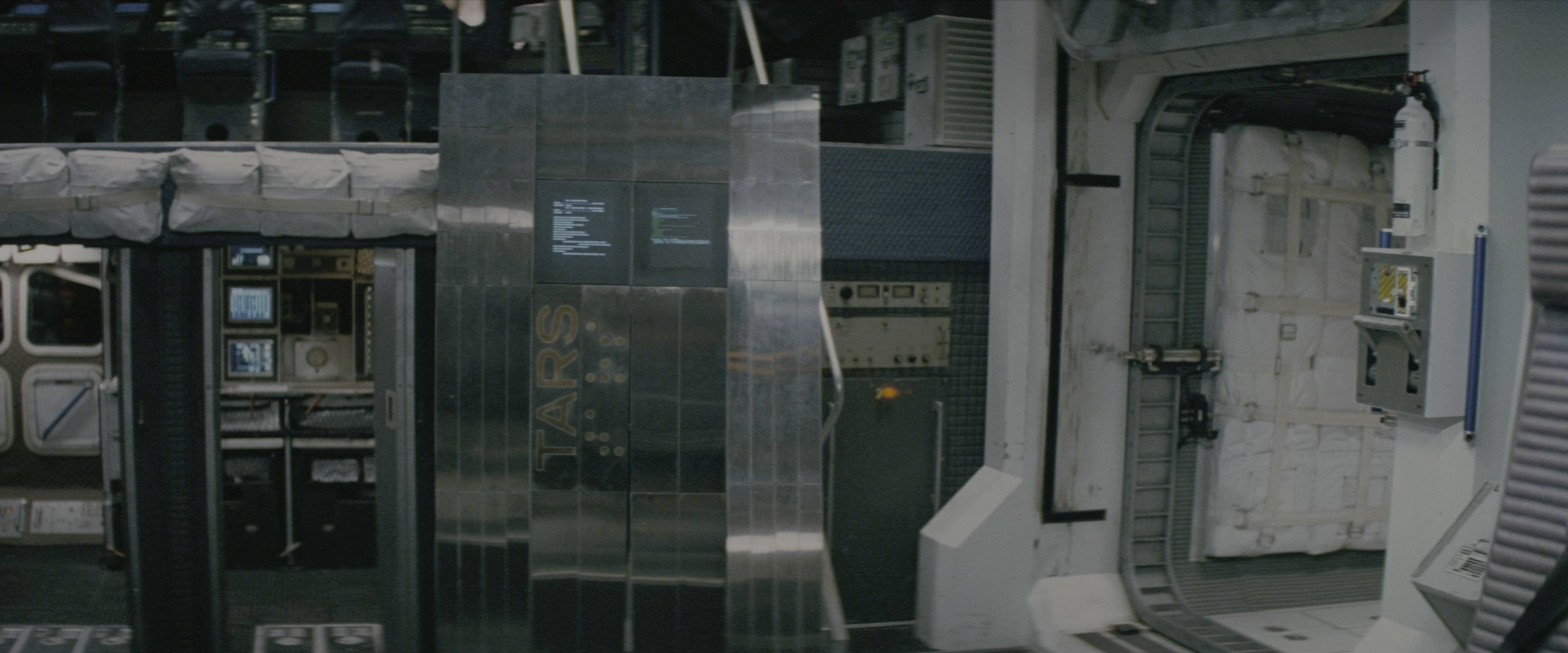 Interstellar (2014), wide, 2.40:1 — film still