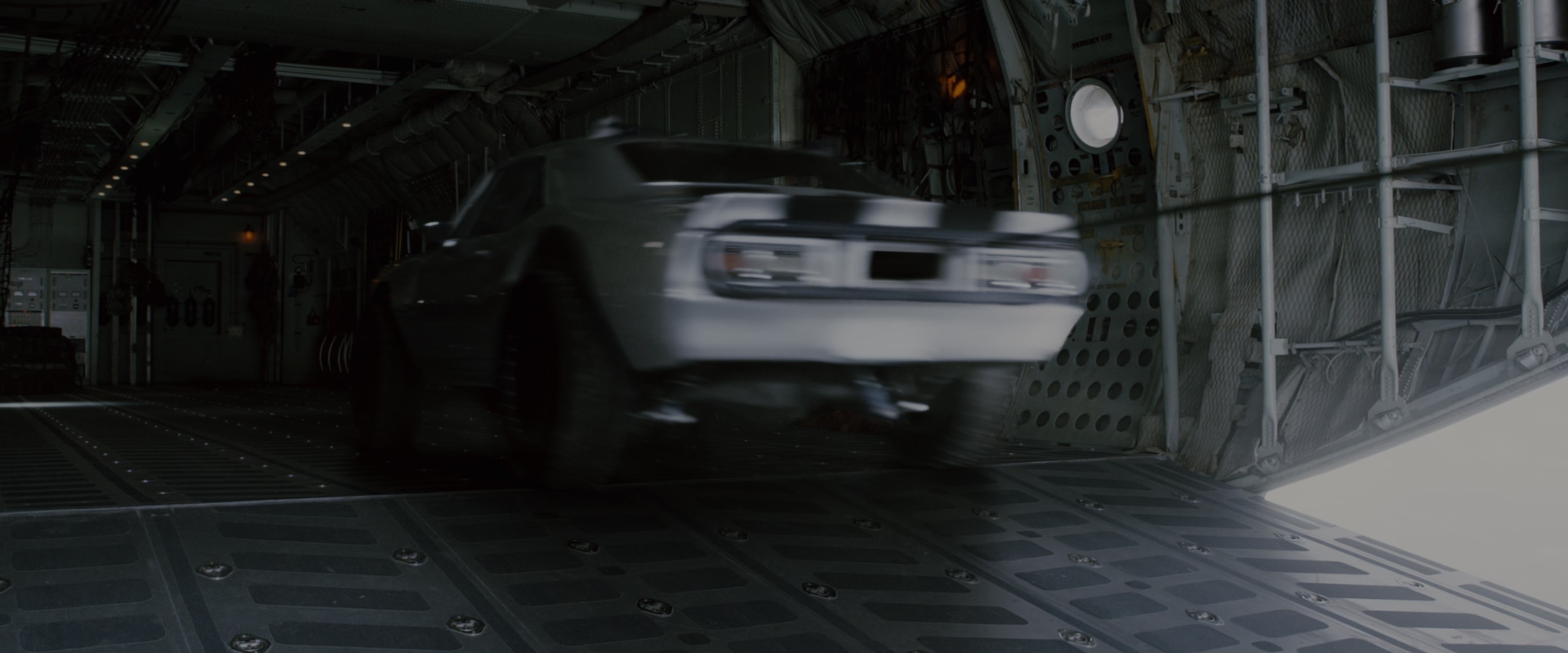 Fast & Furious 7 (2015), wide, 2.40:1 — film still