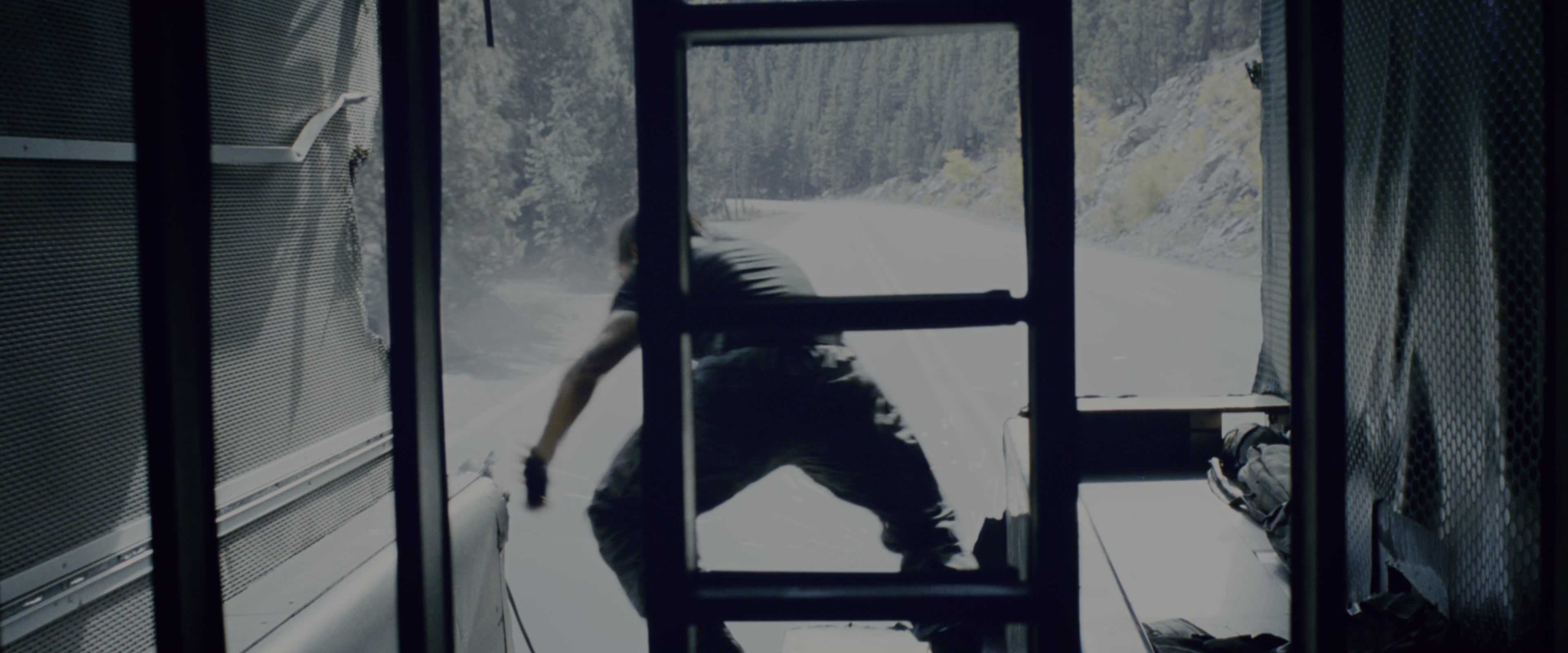 Fast & Furious 7 (2015), medium, 2.40:1 — film still