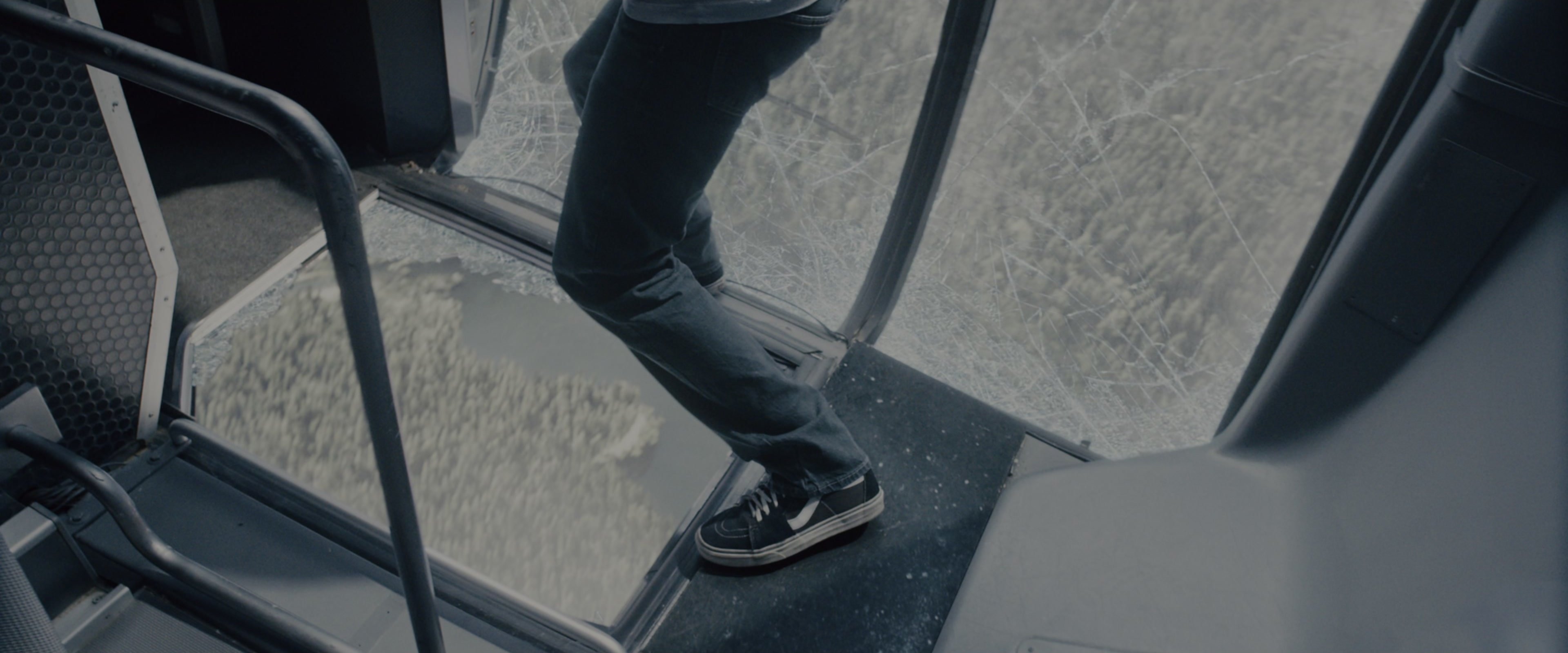 Fast & Furious 7 (2015), wide, 2.40:1 — film still