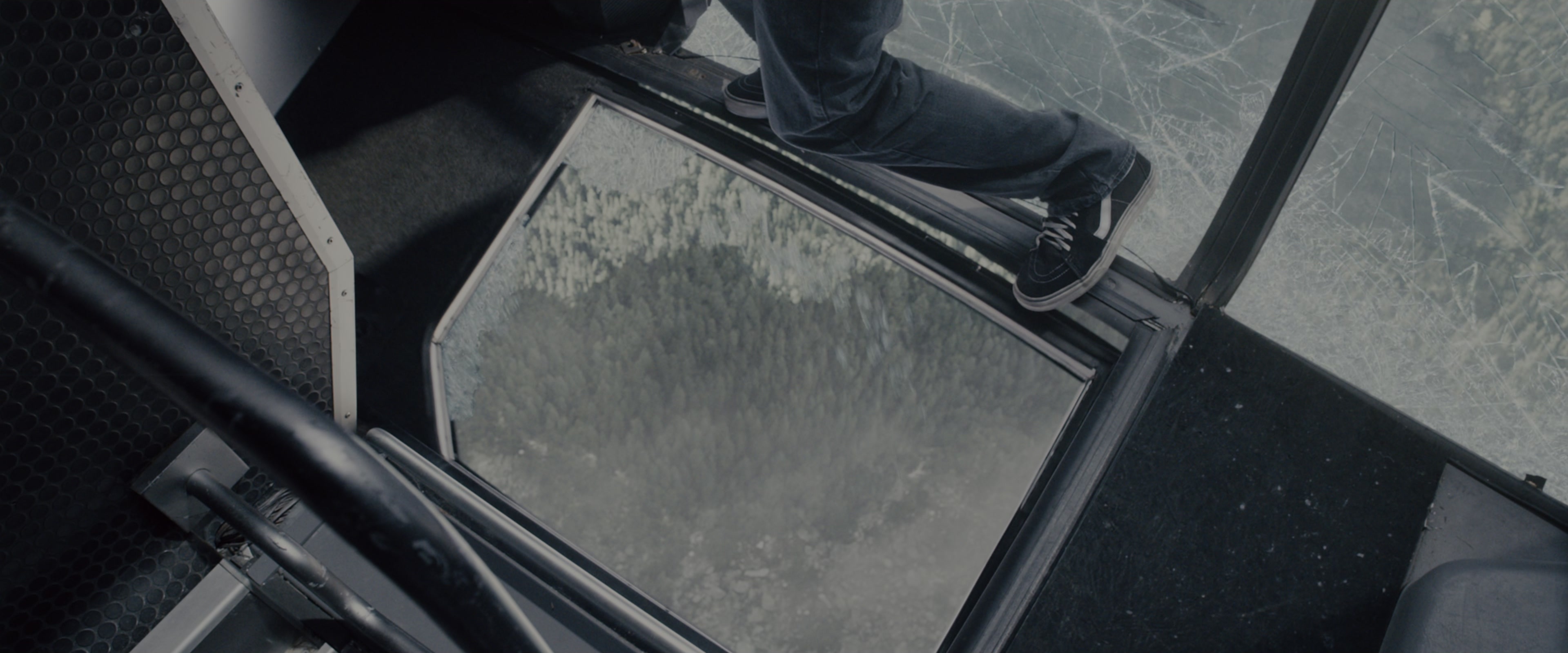 Fast & Furious 7 (2015), wide, 2.40:1 — film still