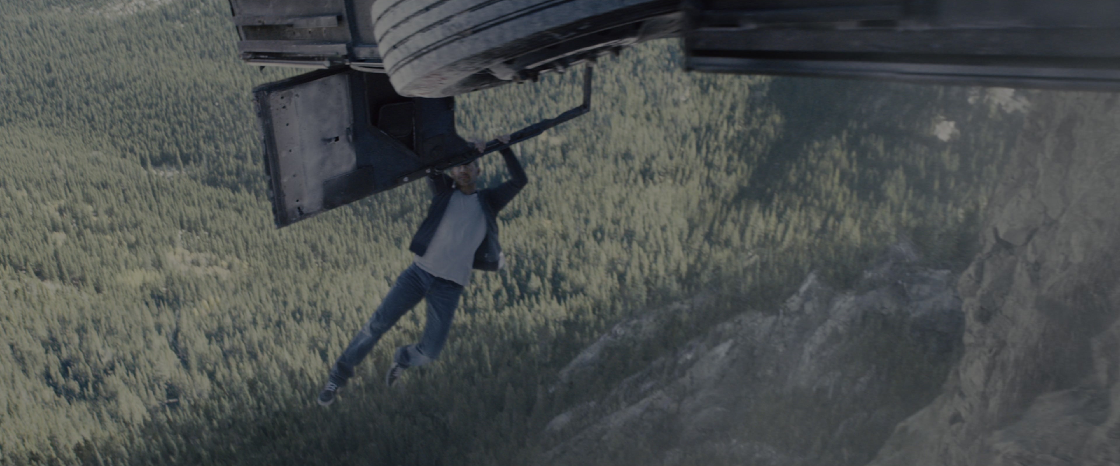 Fast & Furious 7 (2015), wide, 2.40:1 — film still