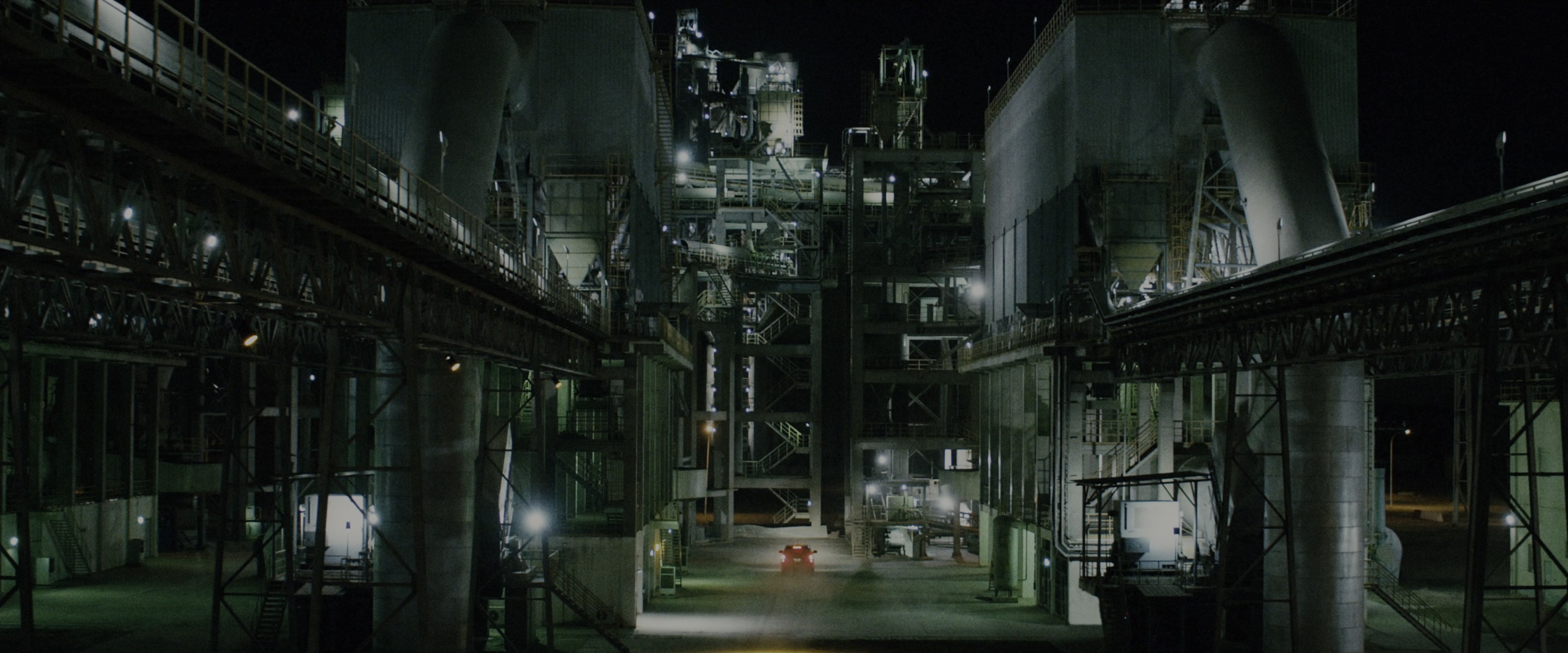 Fast & Furious 7 (2015), wide, 2.40:1 — film still