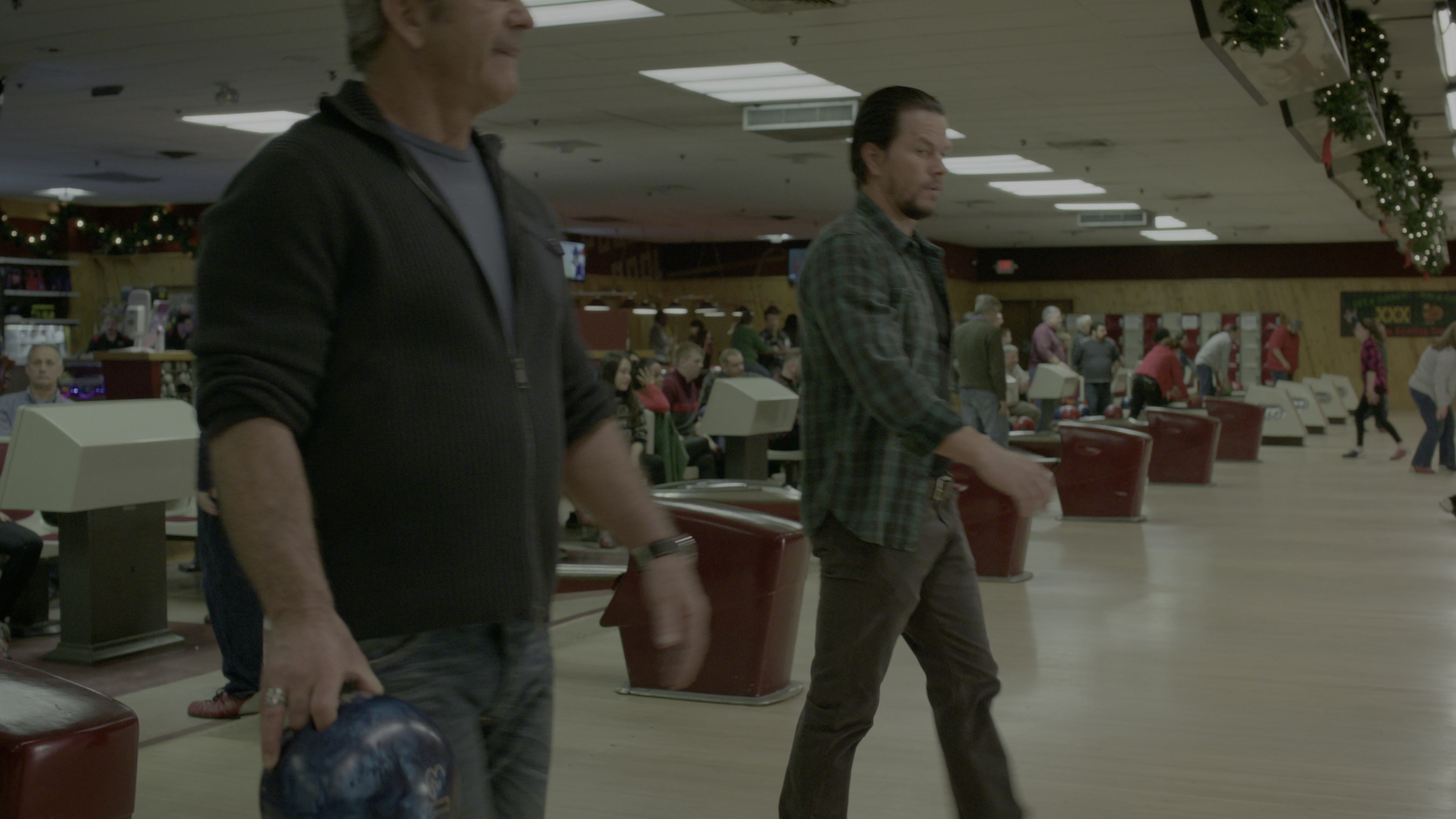 Daddy's Home 2 (2017), wide, 1.78:1 — film still