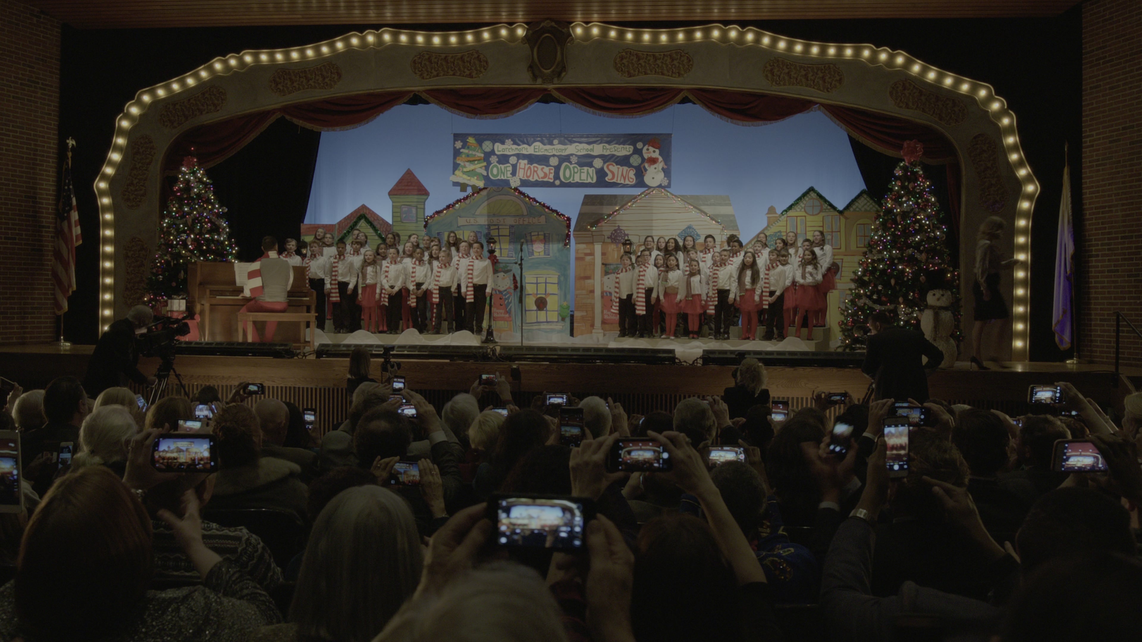 Daddy's Home 2 (2017), wide, 1.78:1 — film still