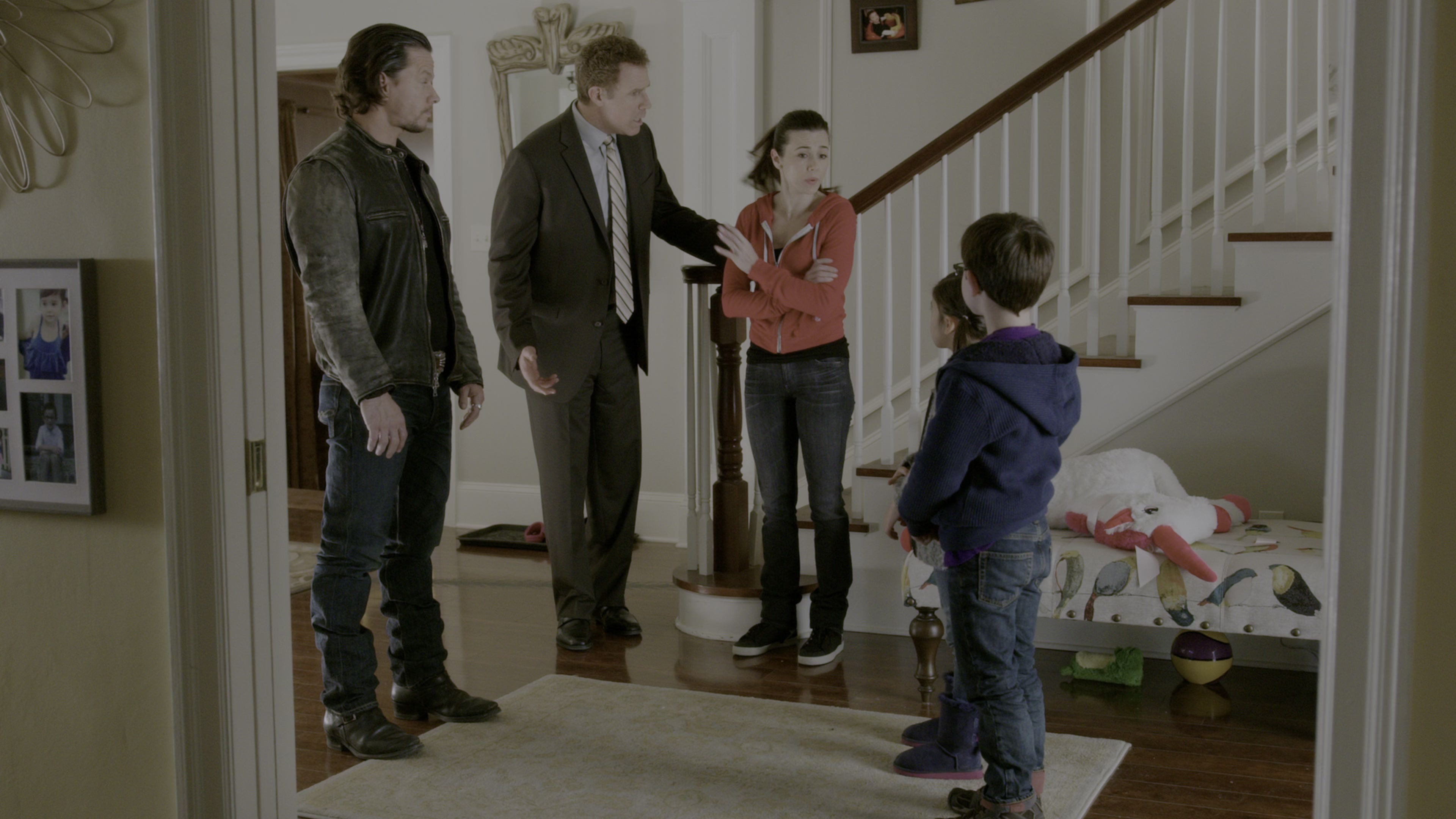 Daddy's Home (2015), wide, 1.78:1 — film still