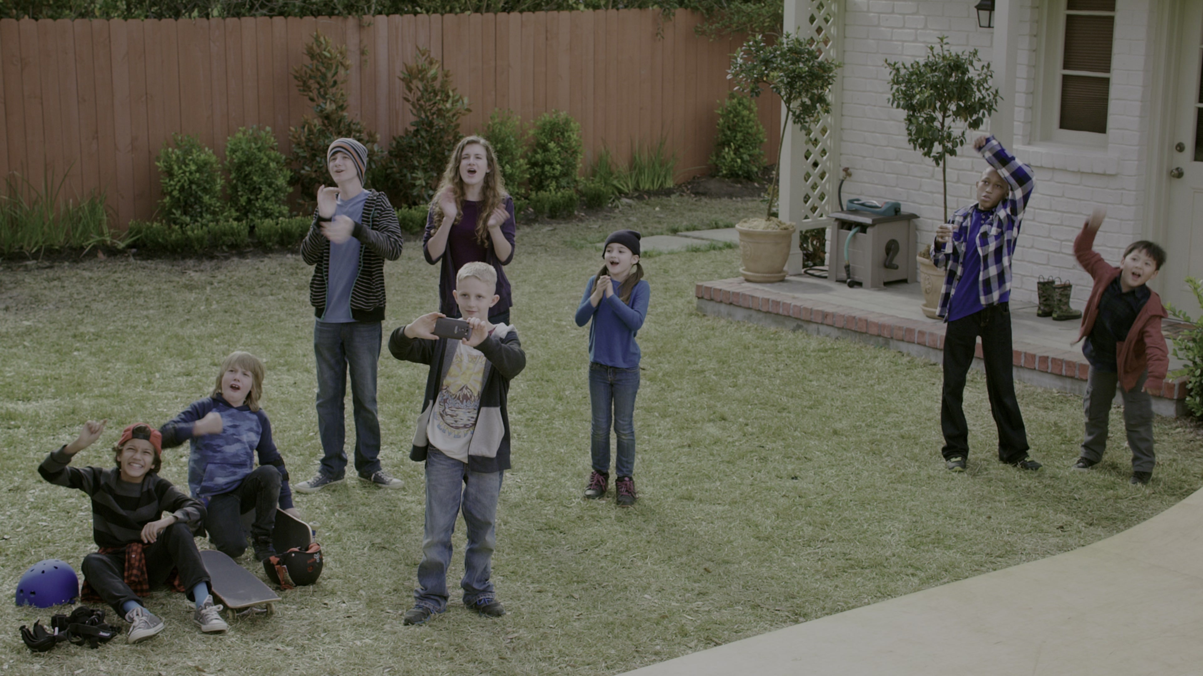 Daddy's Home (2015), wide, 1.78:1 — film still