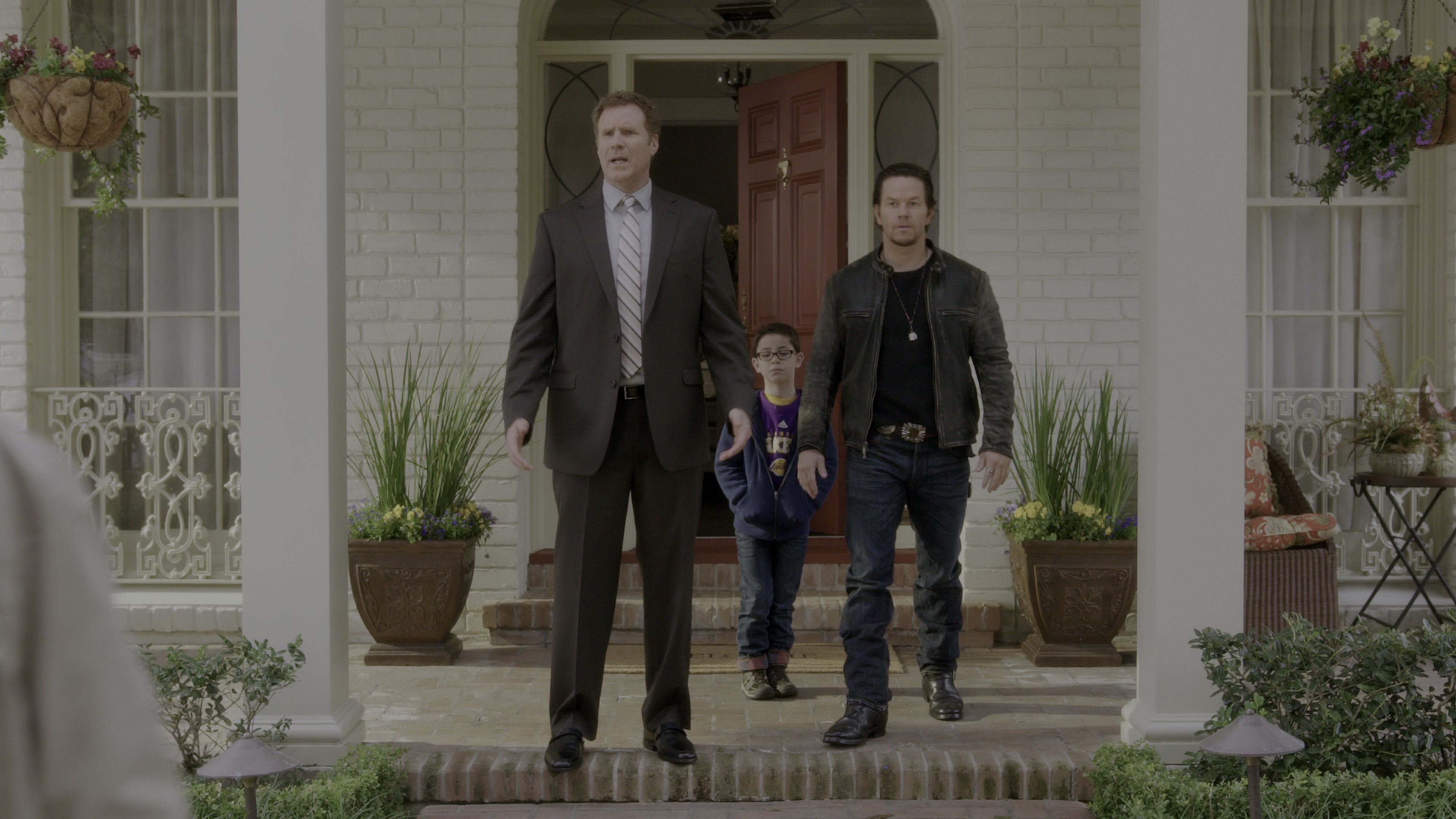 Daddy's Home (2015), wide, 1.78:1 — film still