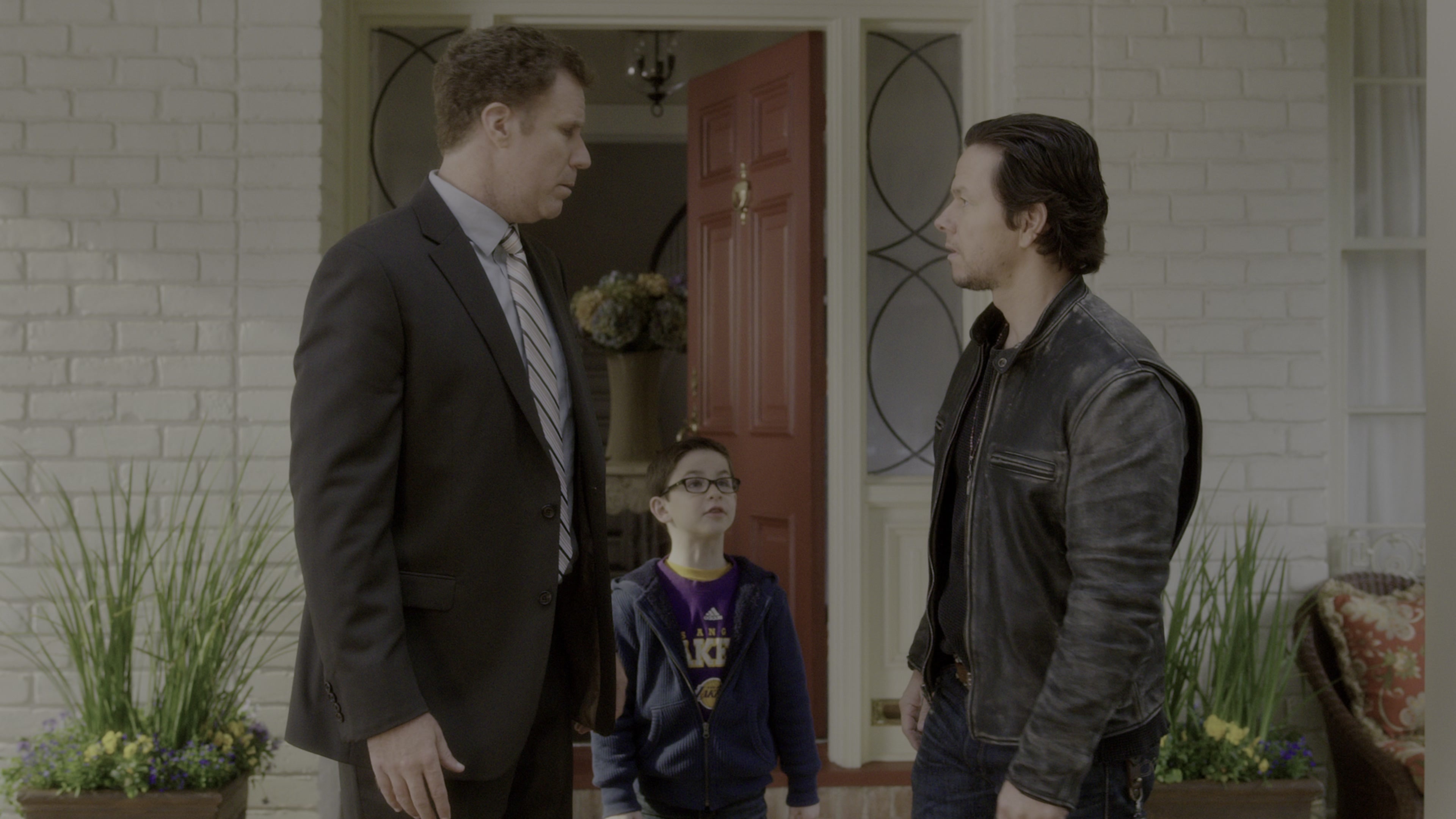 Daddy's Home (2015), wide, 1.78:1 — film still