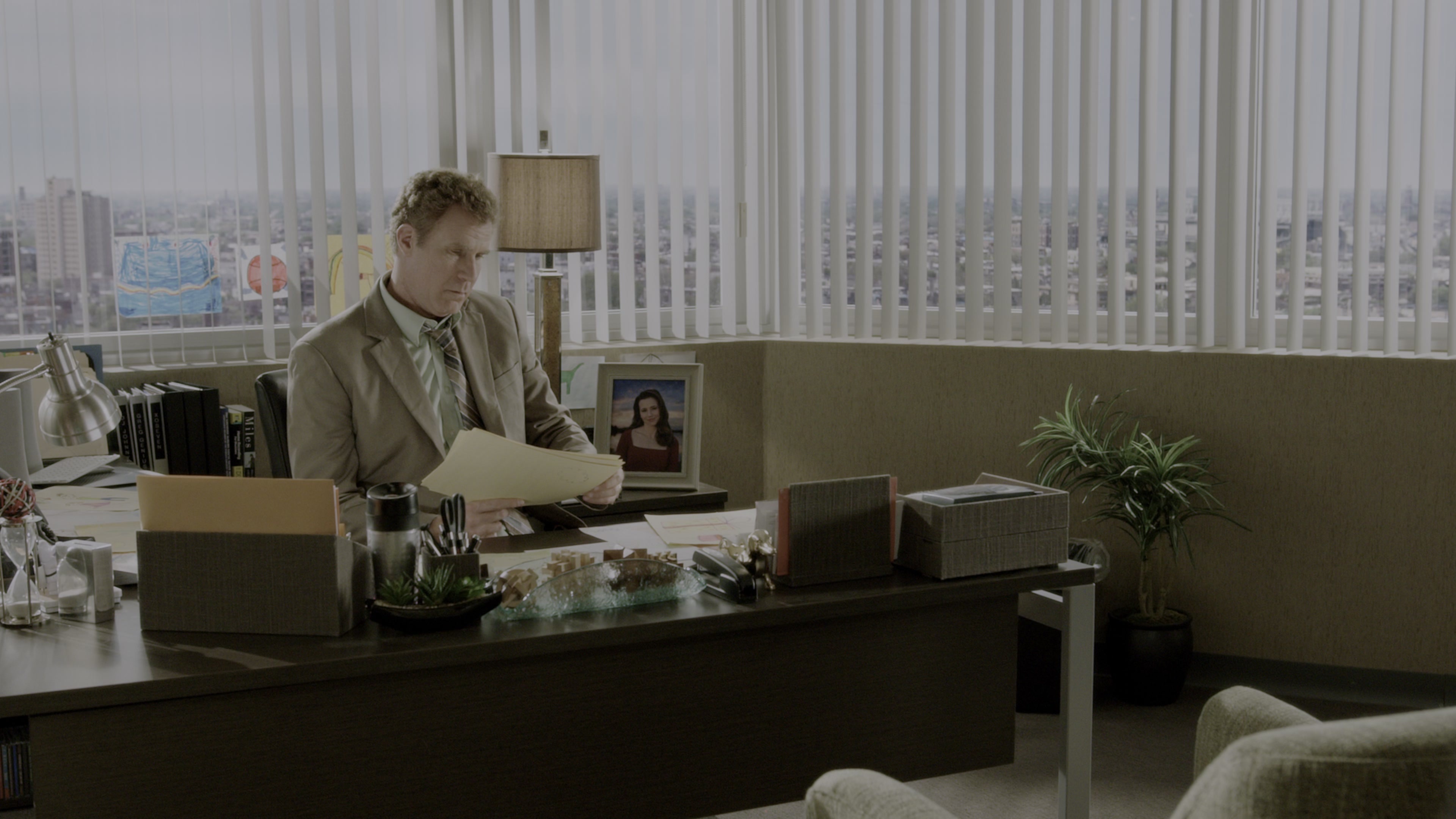Daddy's Home (2015), wide, 1.78:1 — film still