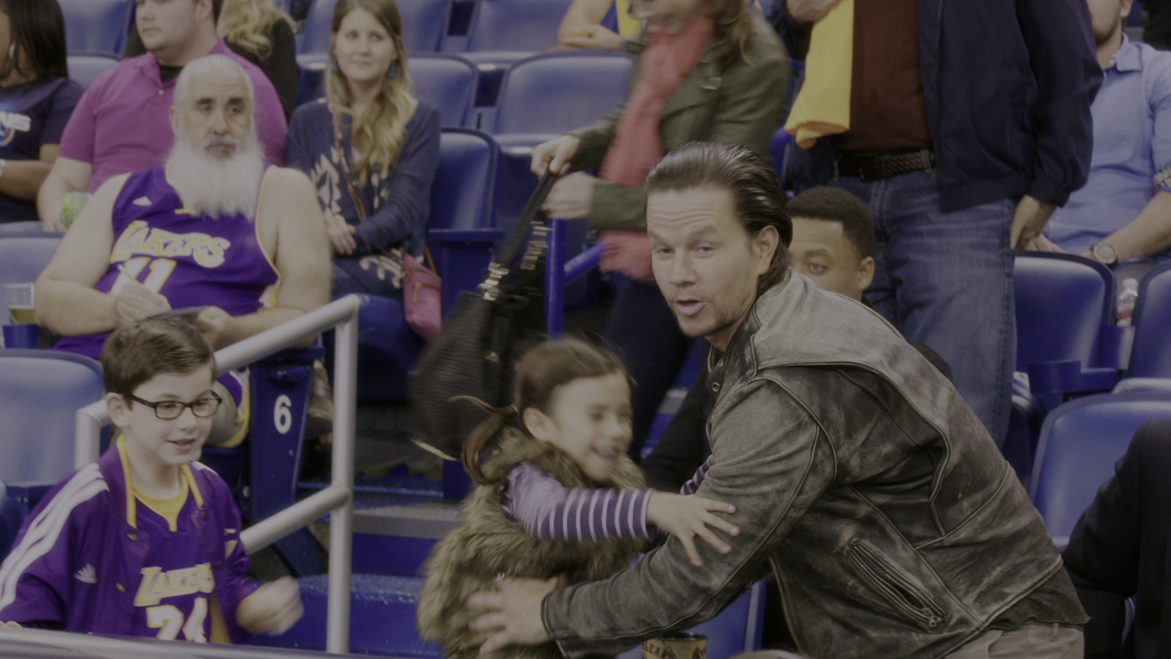 Daddy's Home (2015), wide, 1.78:1 — film still