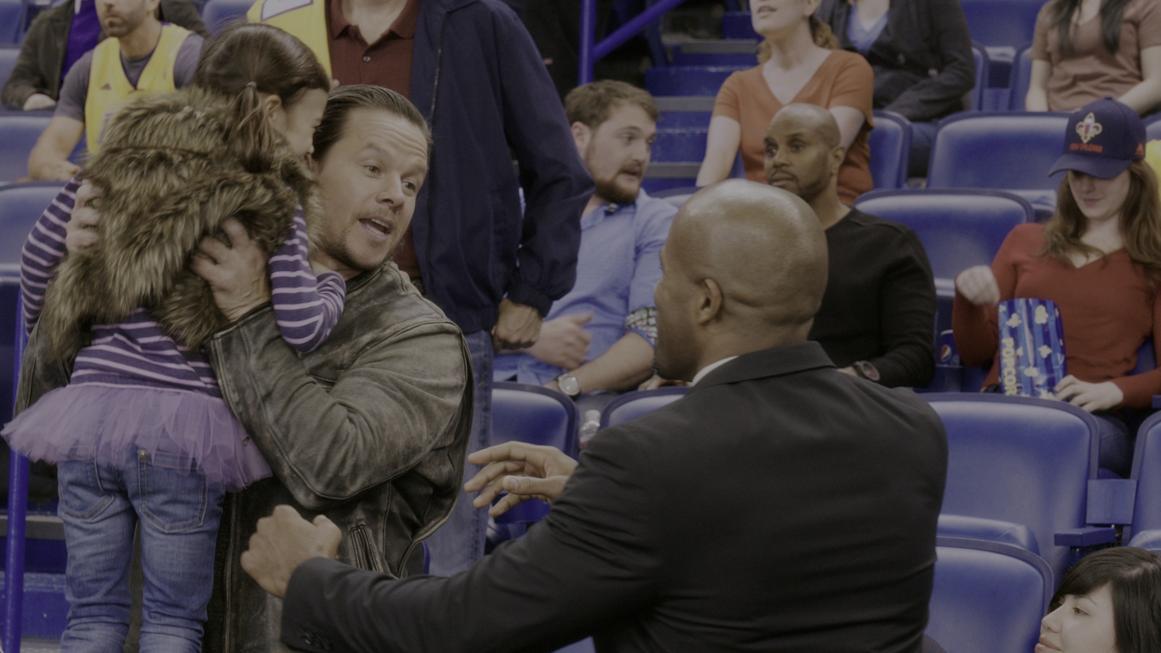 Daddy's Home (2015), wide, 1.78:1 — film still