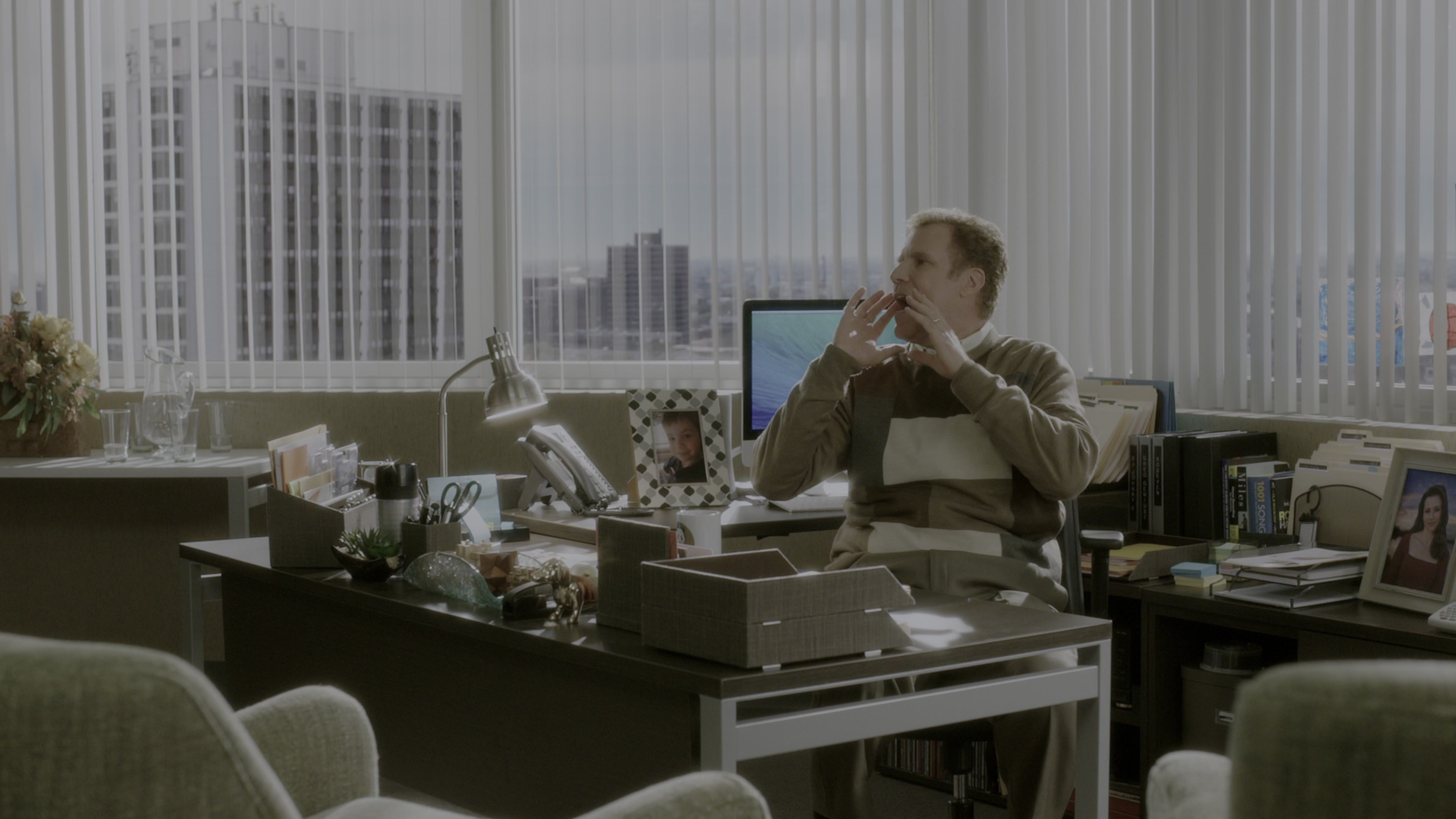 Daddy's Home (2015), wide, 1.78:1 — film still