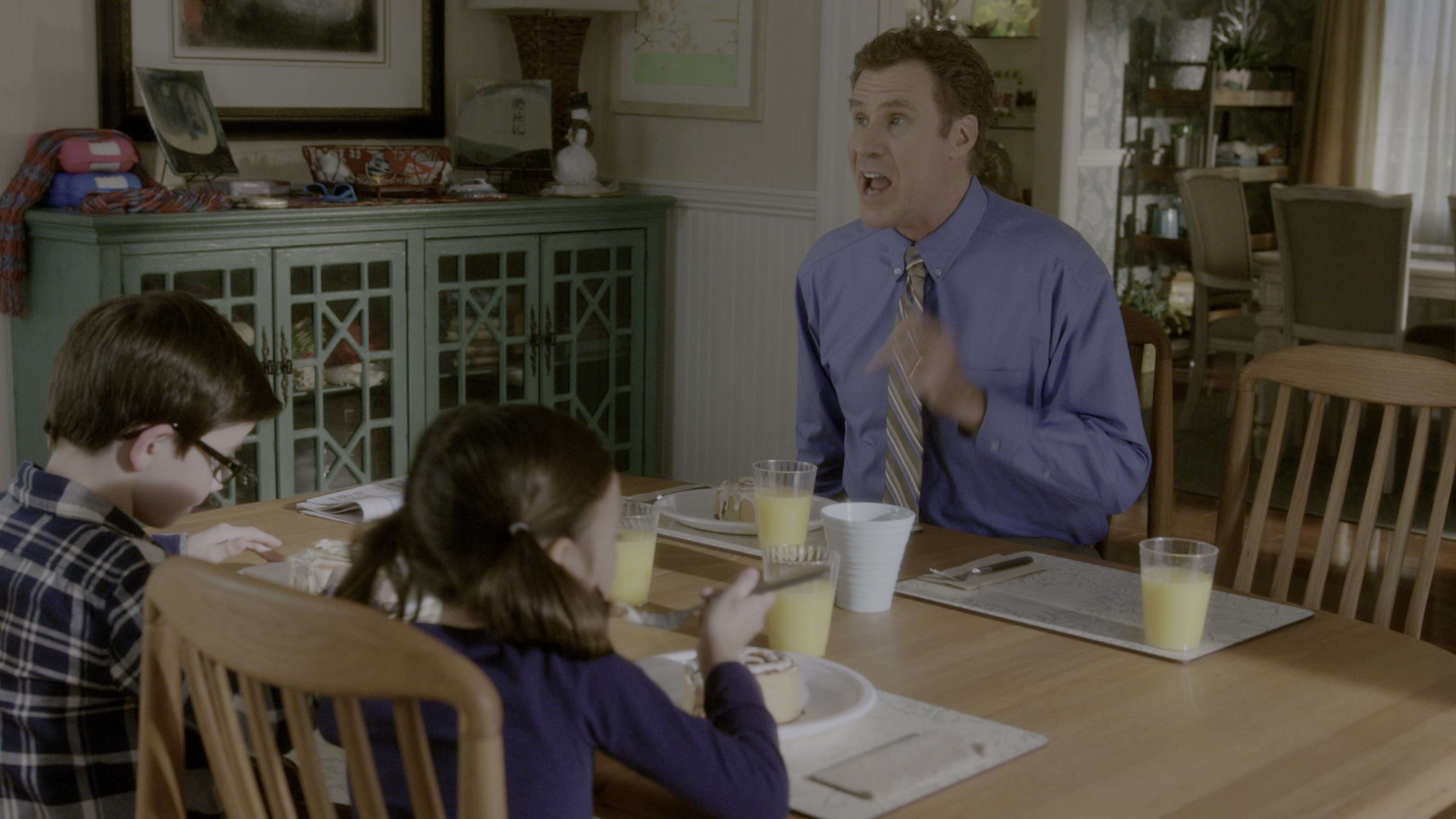 Daddy's Home (2015), wide, 1.78:1 — film still