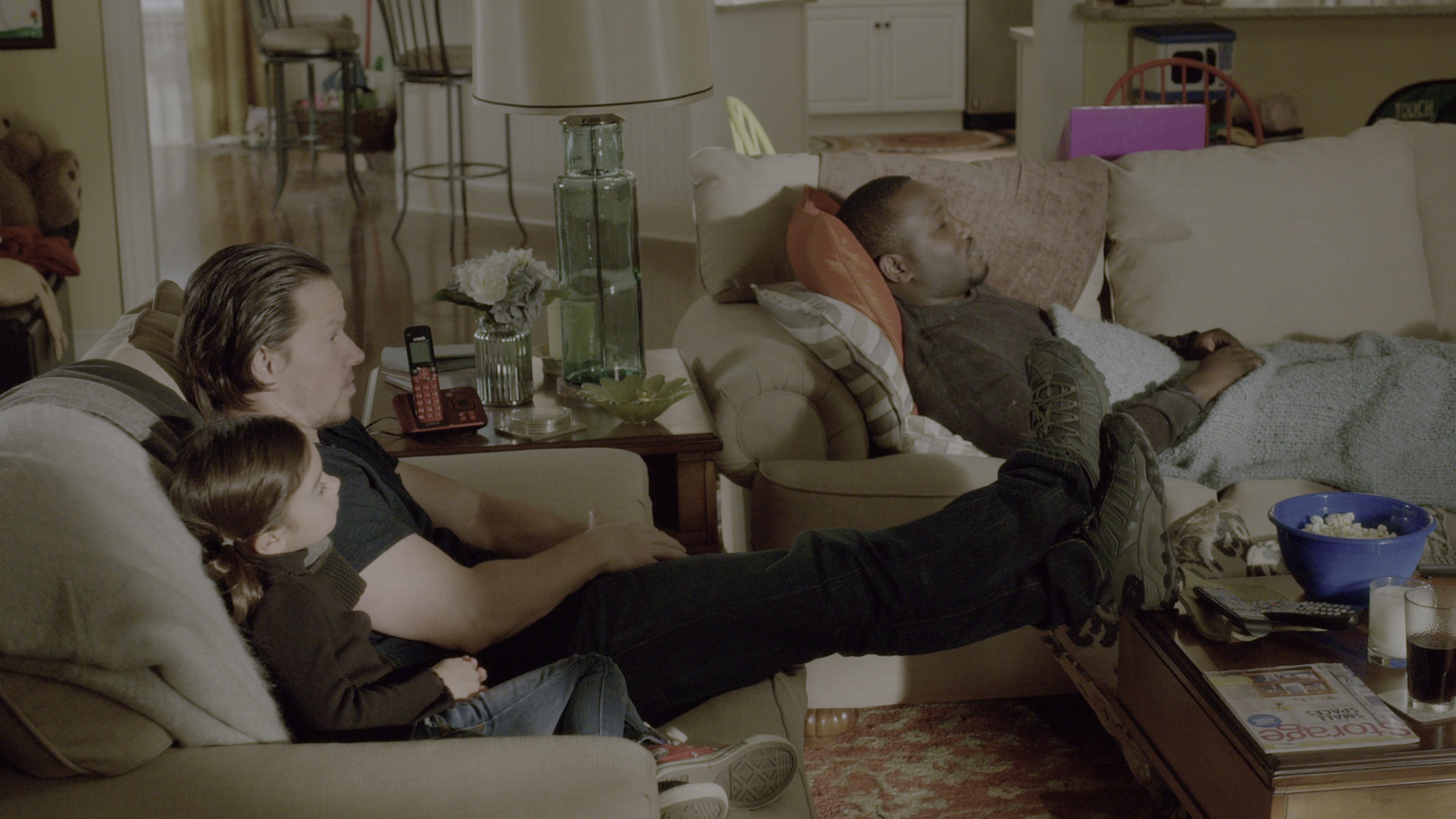 Daddy's Home (2015), wide, 1.78:1 — film still