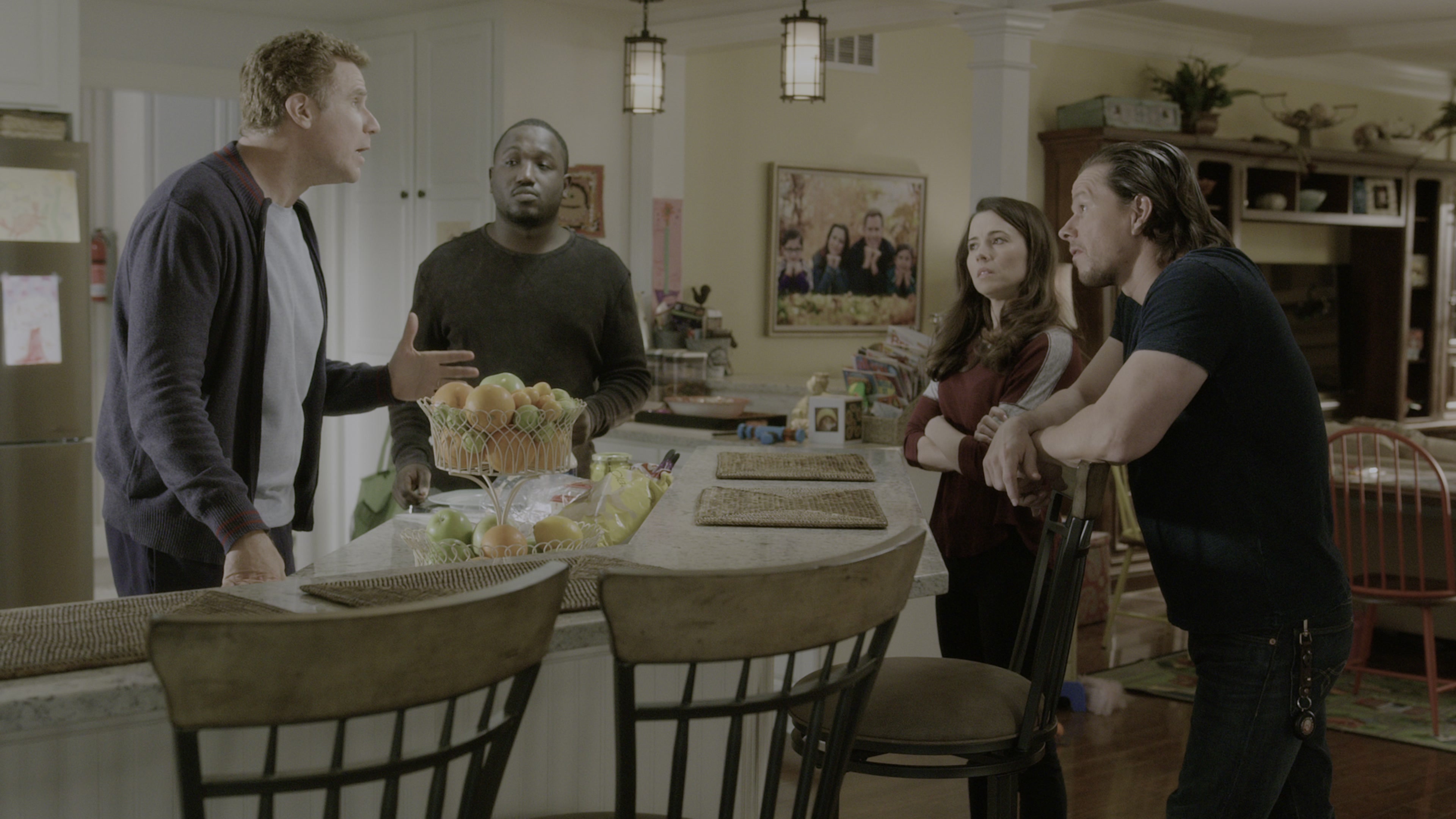 Daddy's Home (2015), wide, 1.78:1 — film still