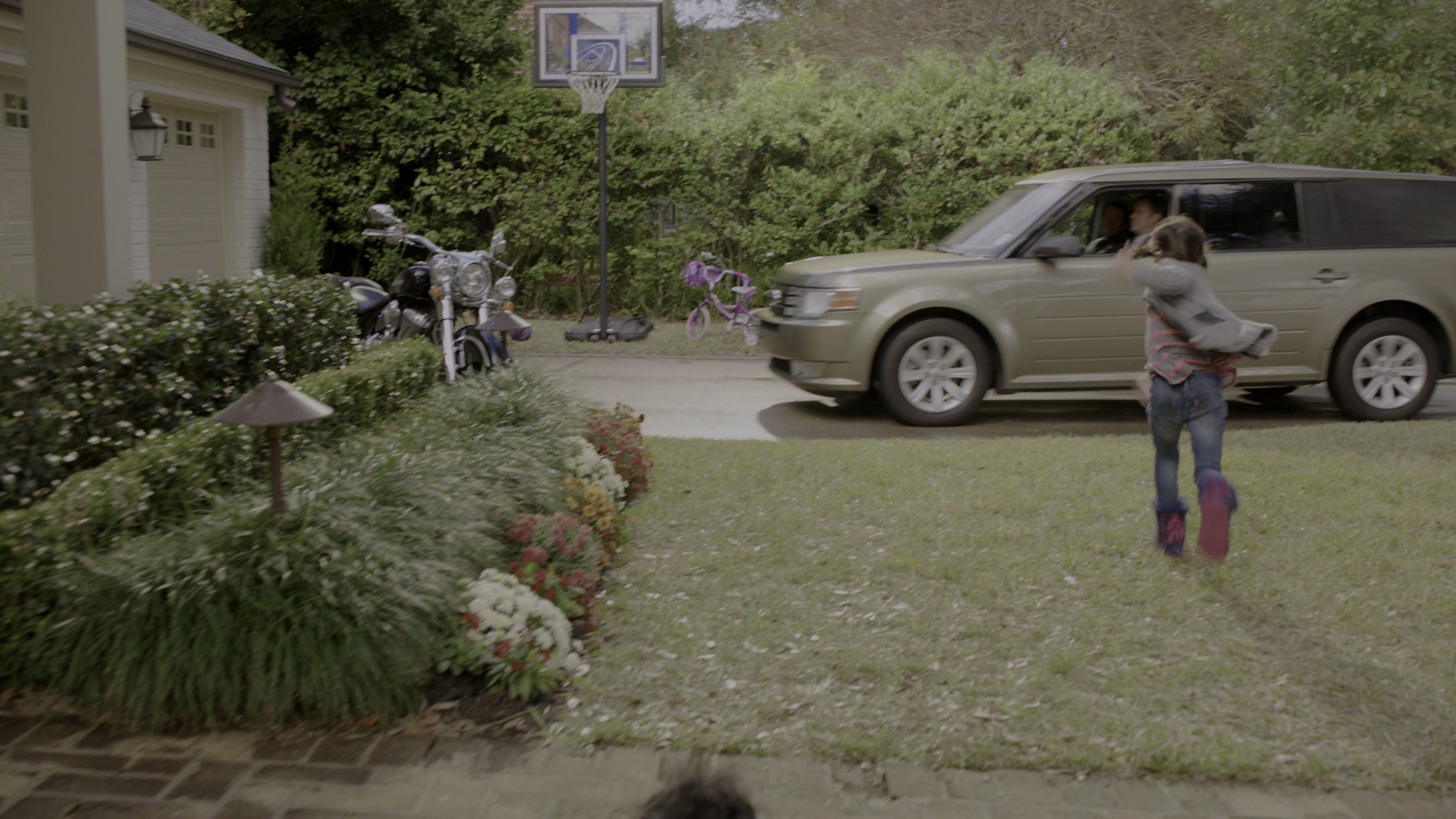 Daddy's Home (2015), wide, 1.78:1 — film still