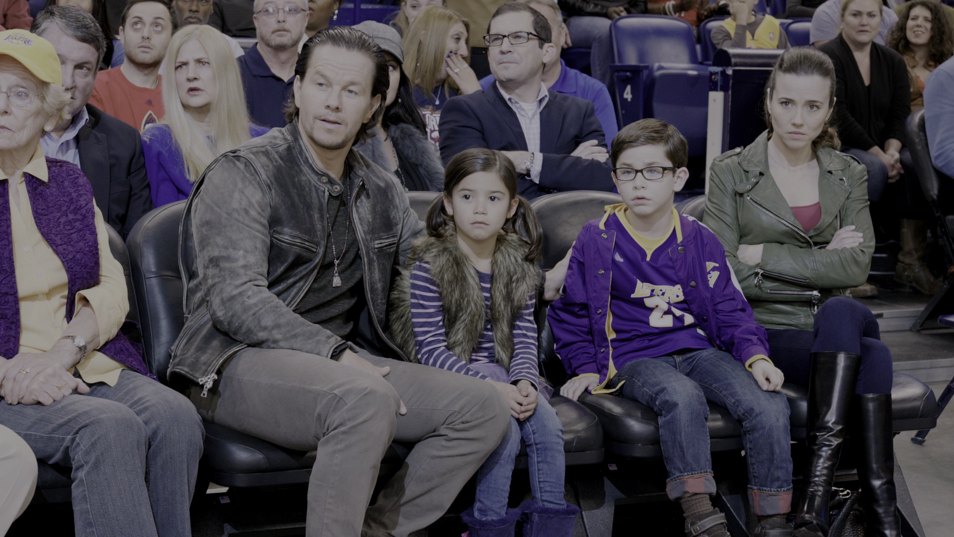 Daddy's Home (2015), wide, 1.78:1 — film still