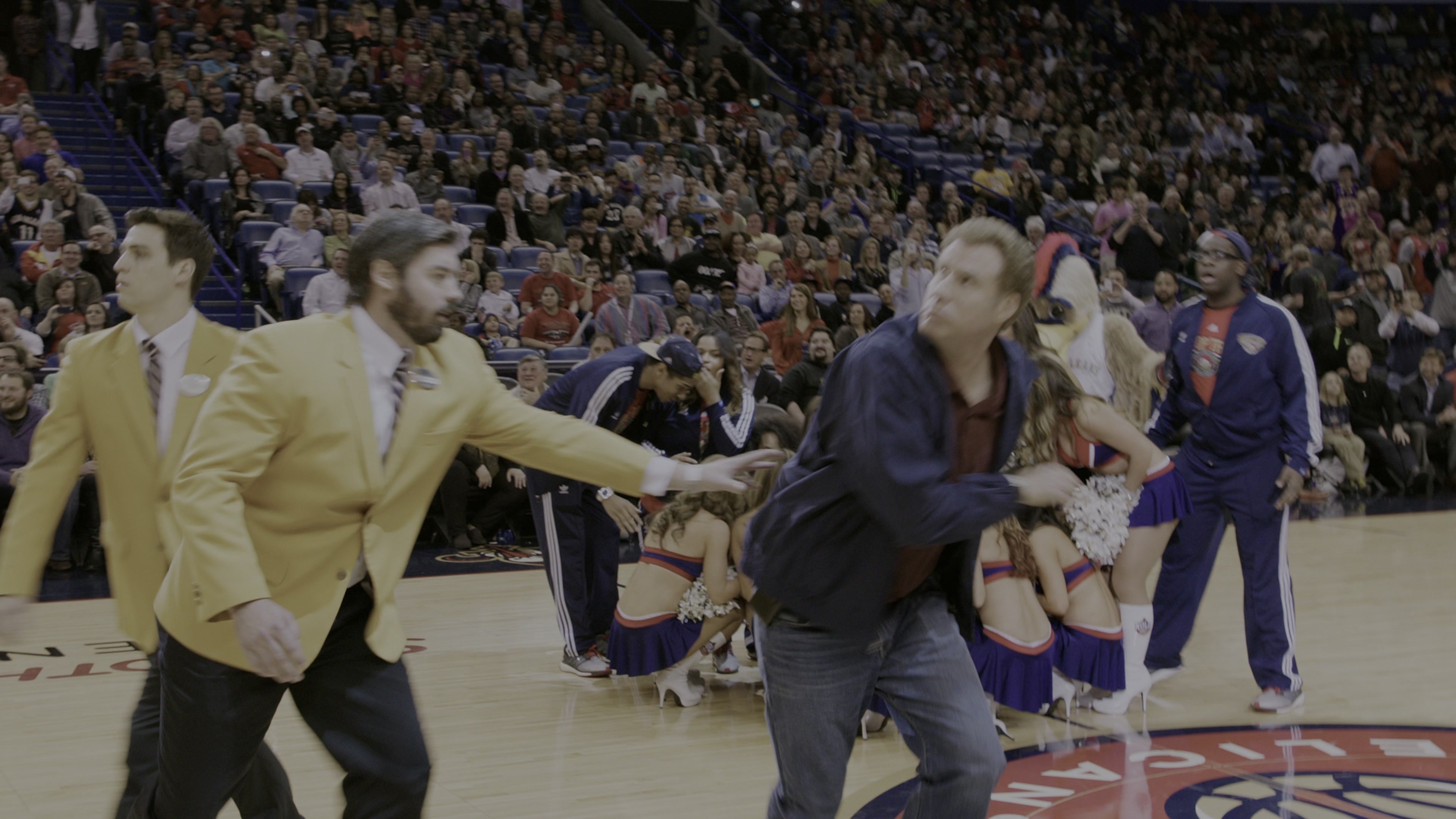 Daddy's Home (2015), wide, 1.78:1 — film still